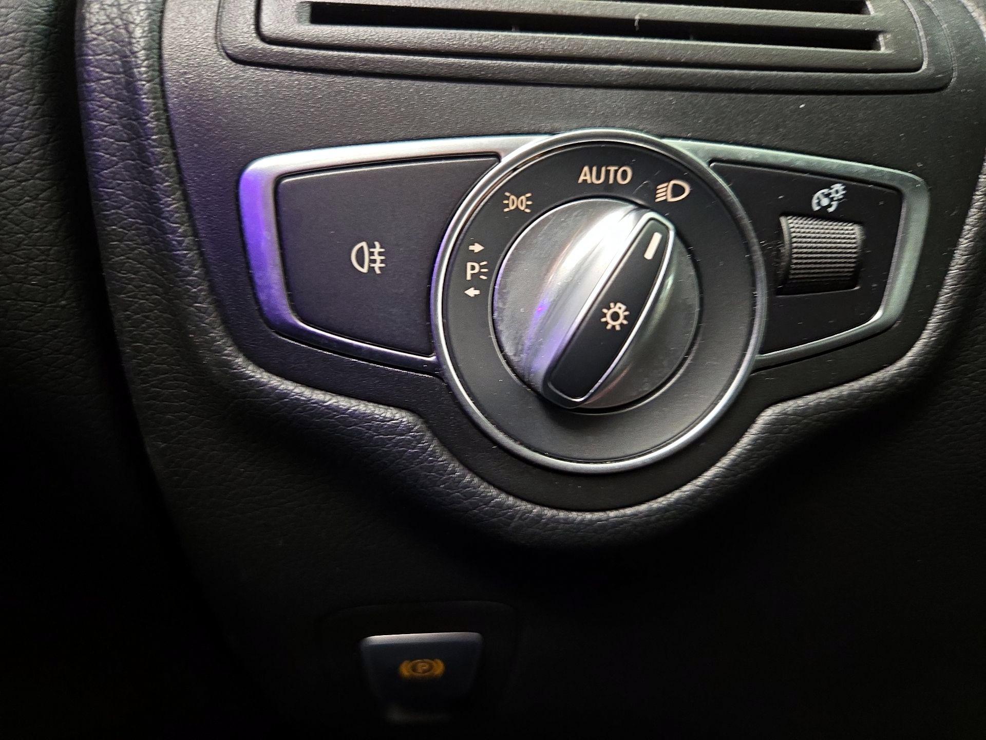 Thumbnail: 2021 Mercedes-Benz GLC - 13