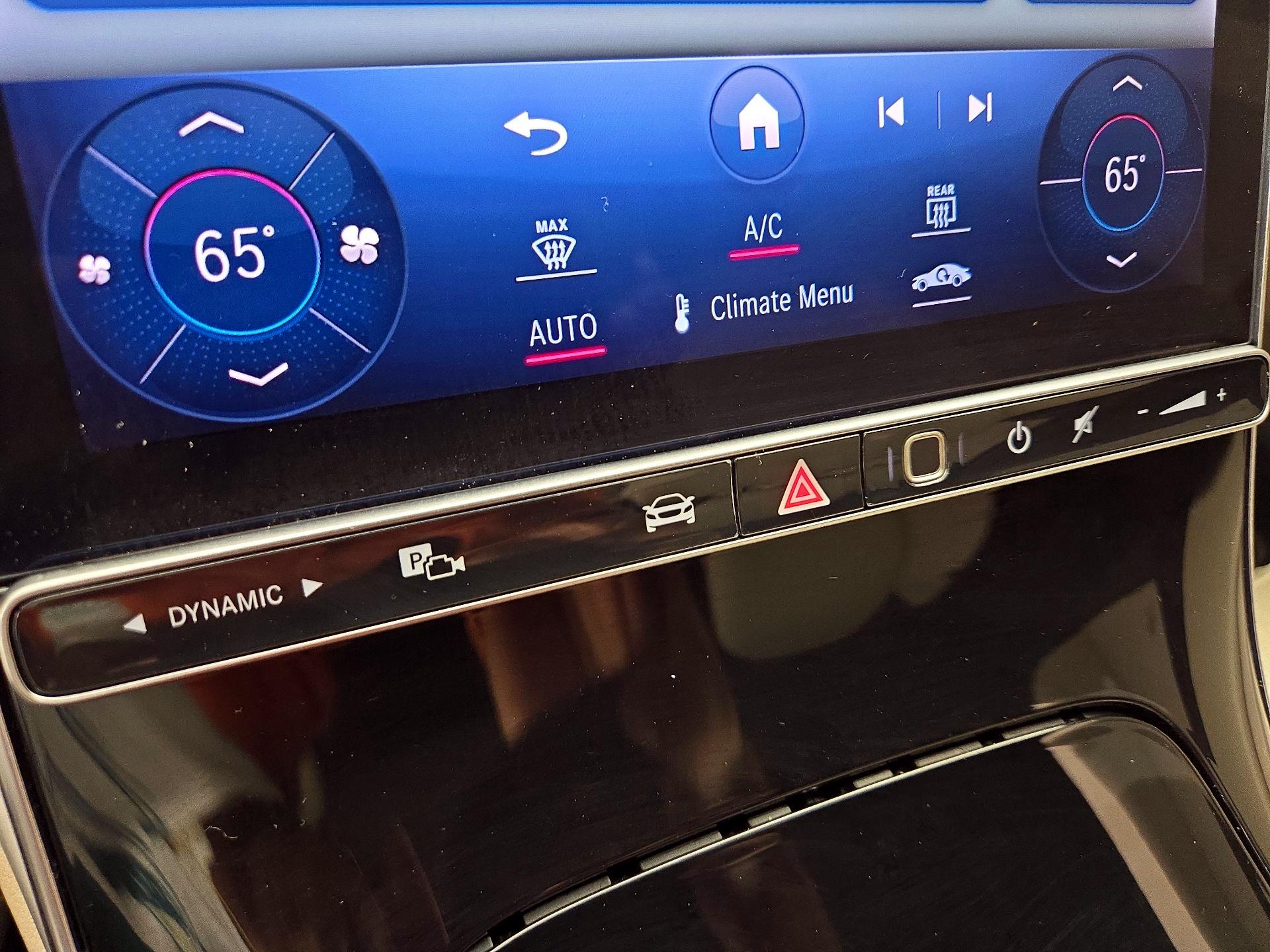 Thumbnail: 2023 Mercedes-Benz C-Class - 17