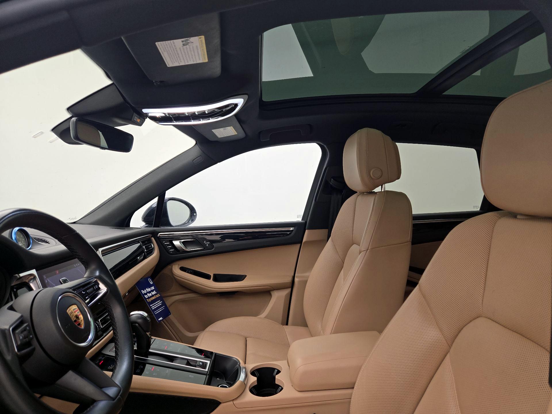 Thumbnail: 2023 Porsche Macan - 20