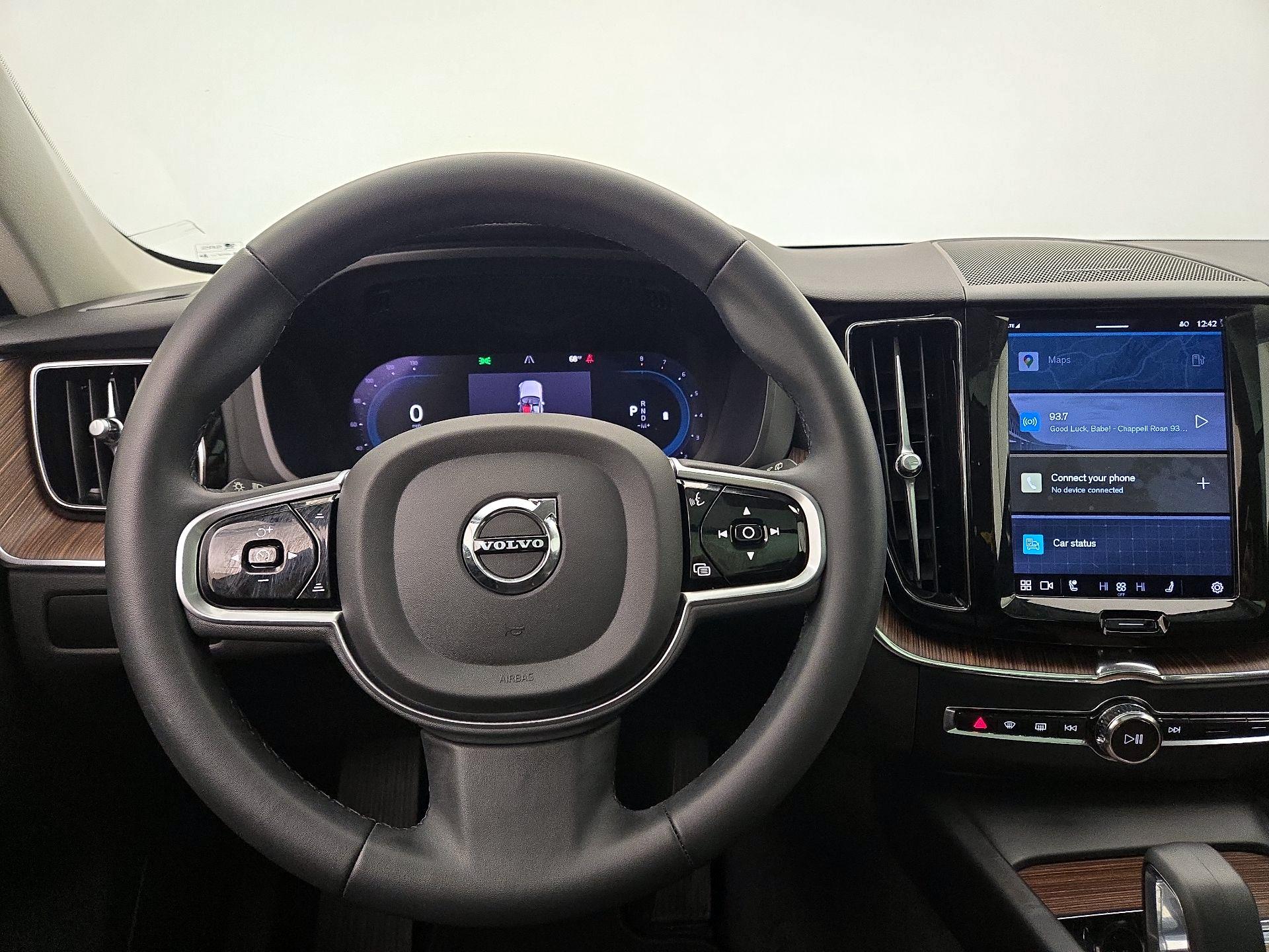 Thumbnail: 2023 Volvo XC60 - 10