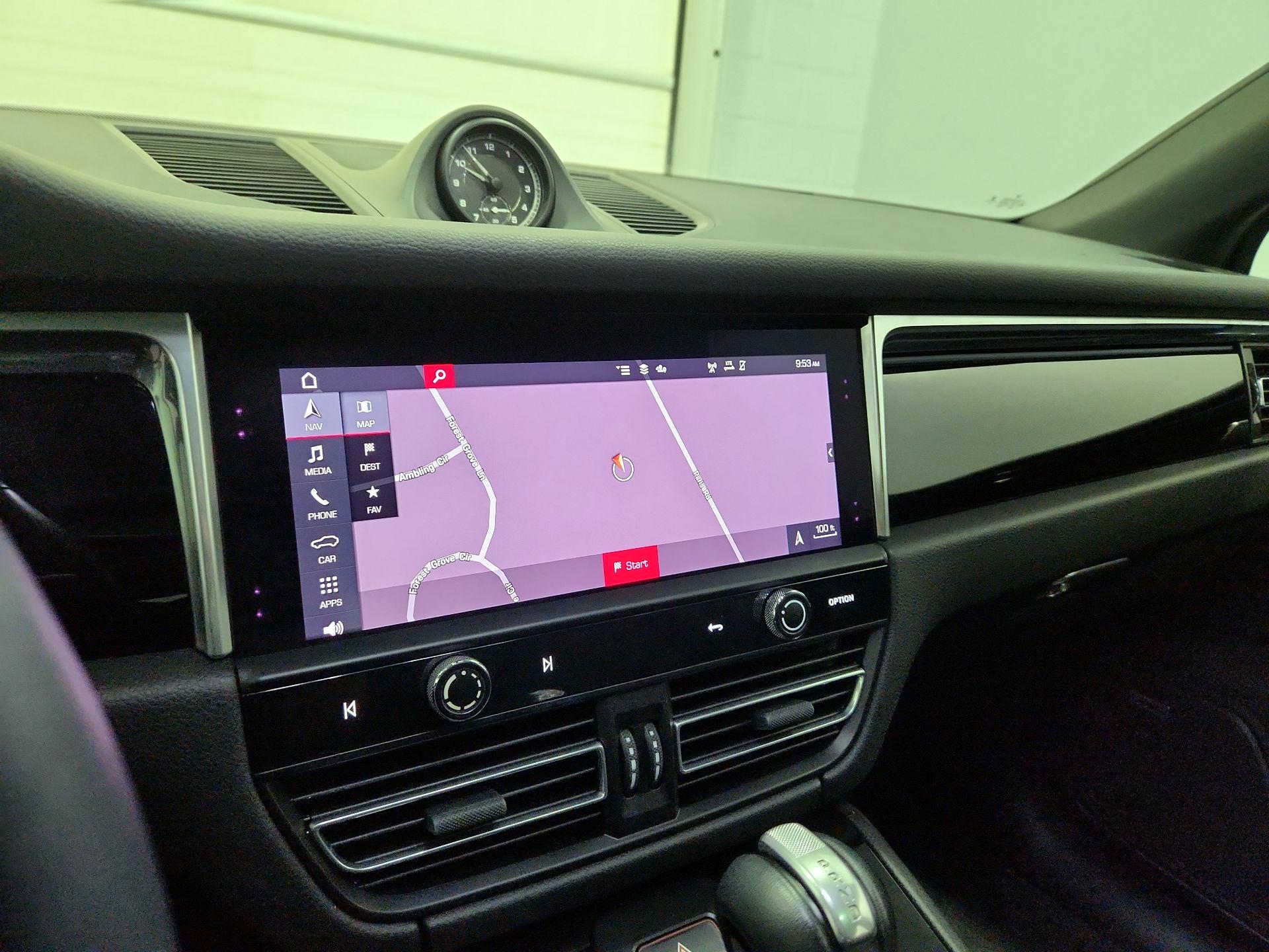 Thumbnail: 2022 Porsche Macan - 14