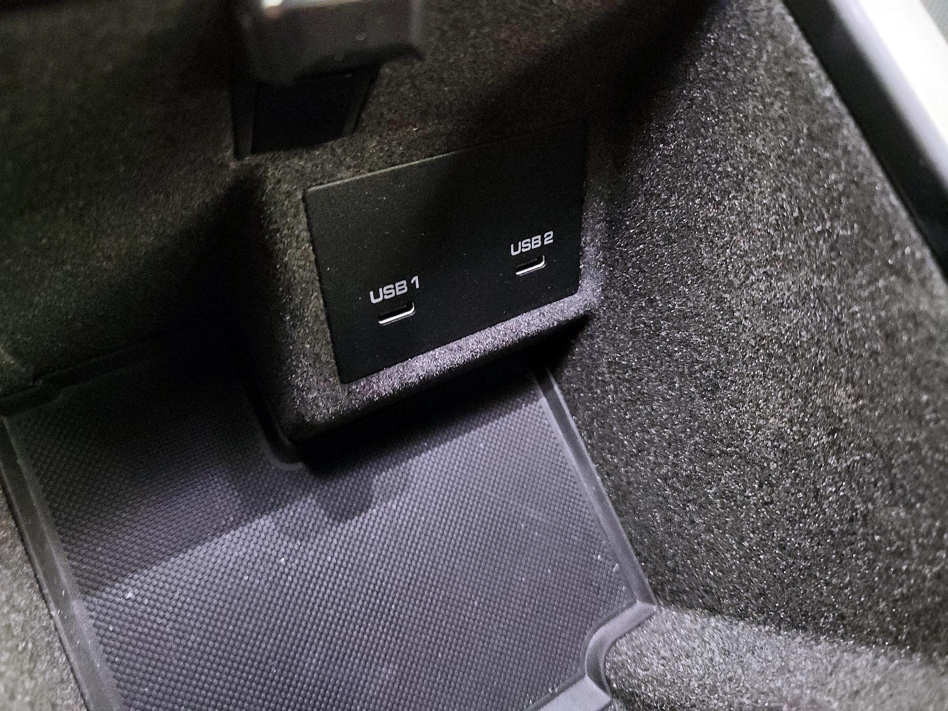 Thumbnail: 2022 Porsche Macan - 19