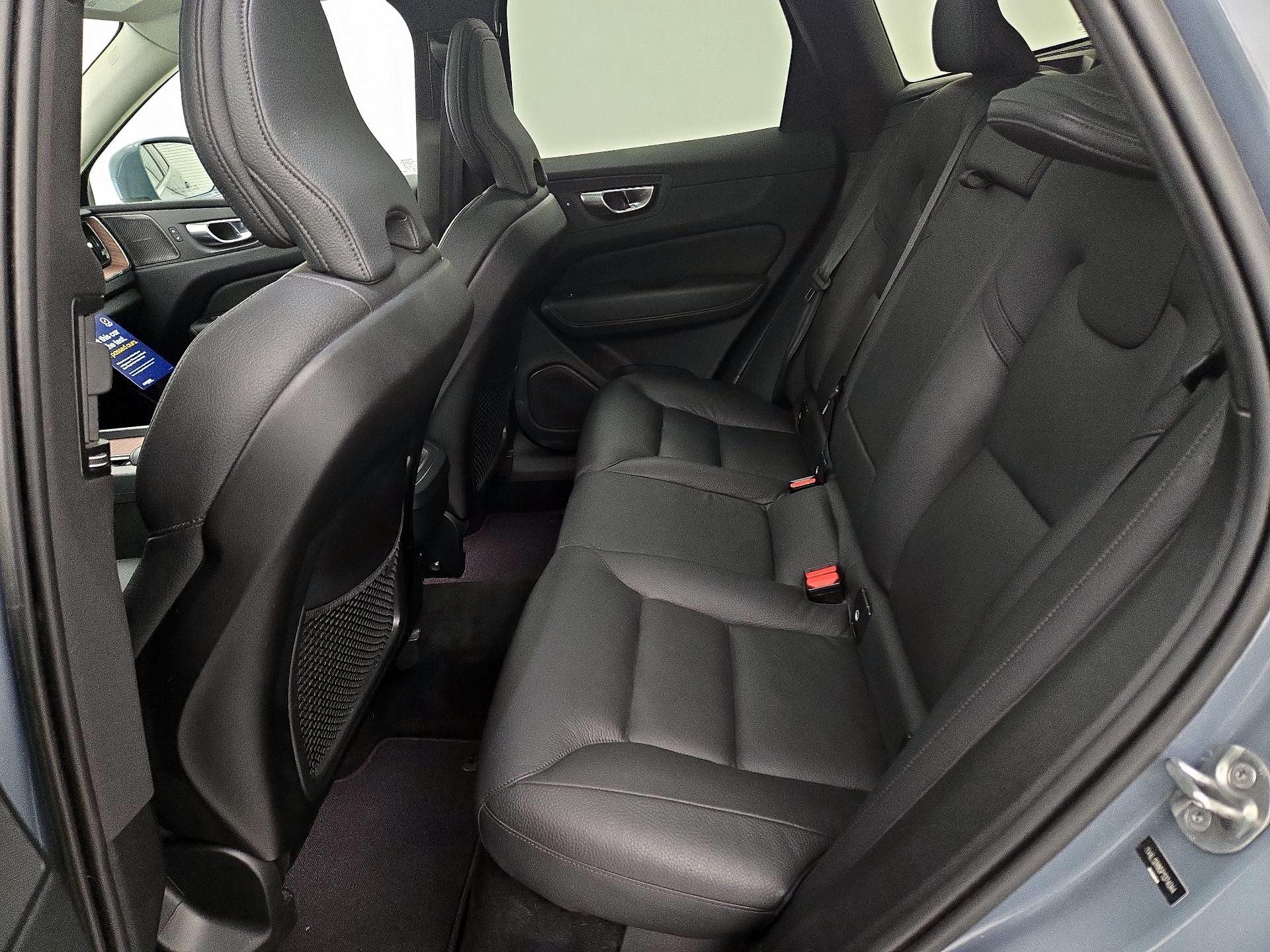 Thumbnail: 2023 Volvo XC60 - 20