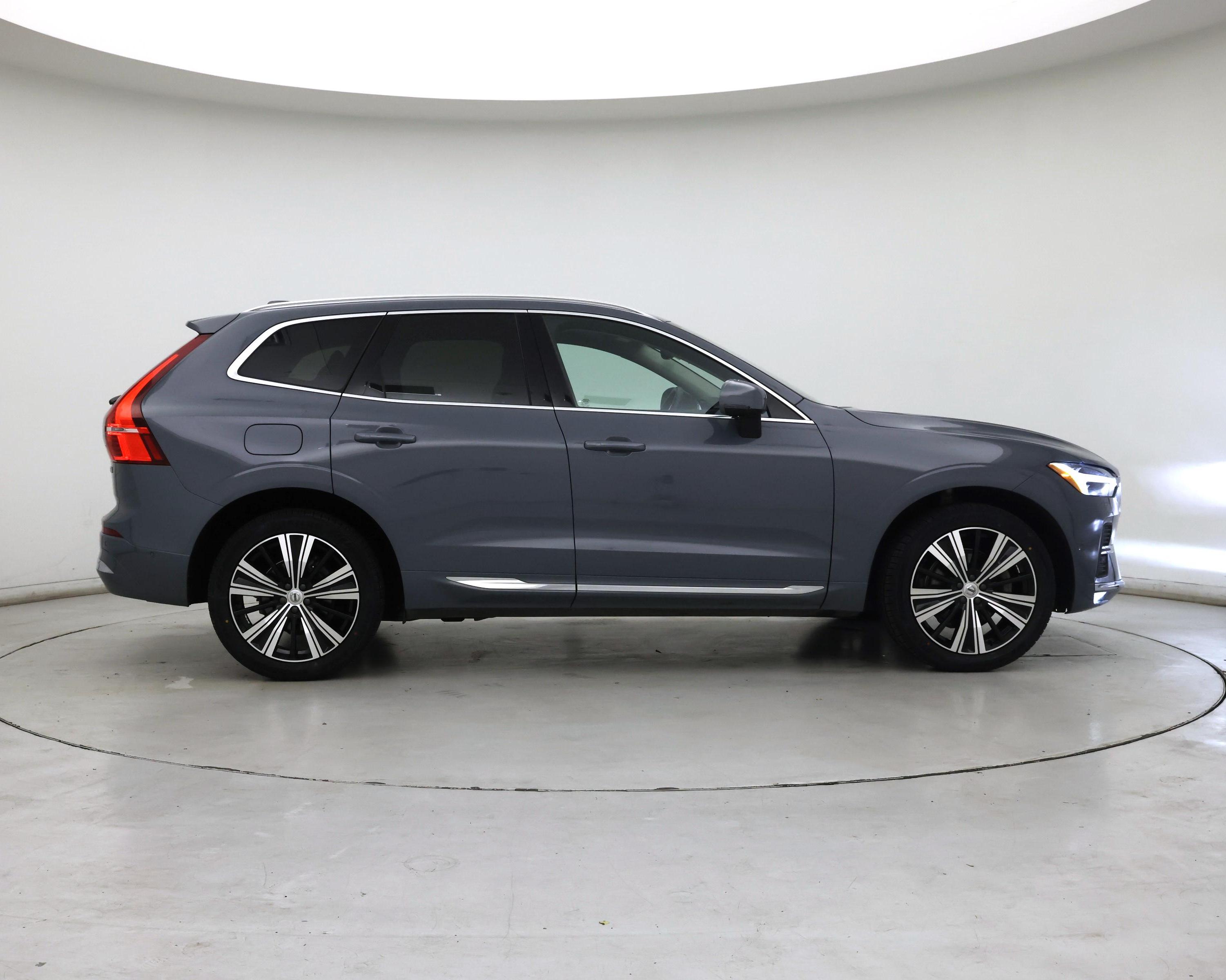 Thumbnail: 2023 Volvo XC60 - 7