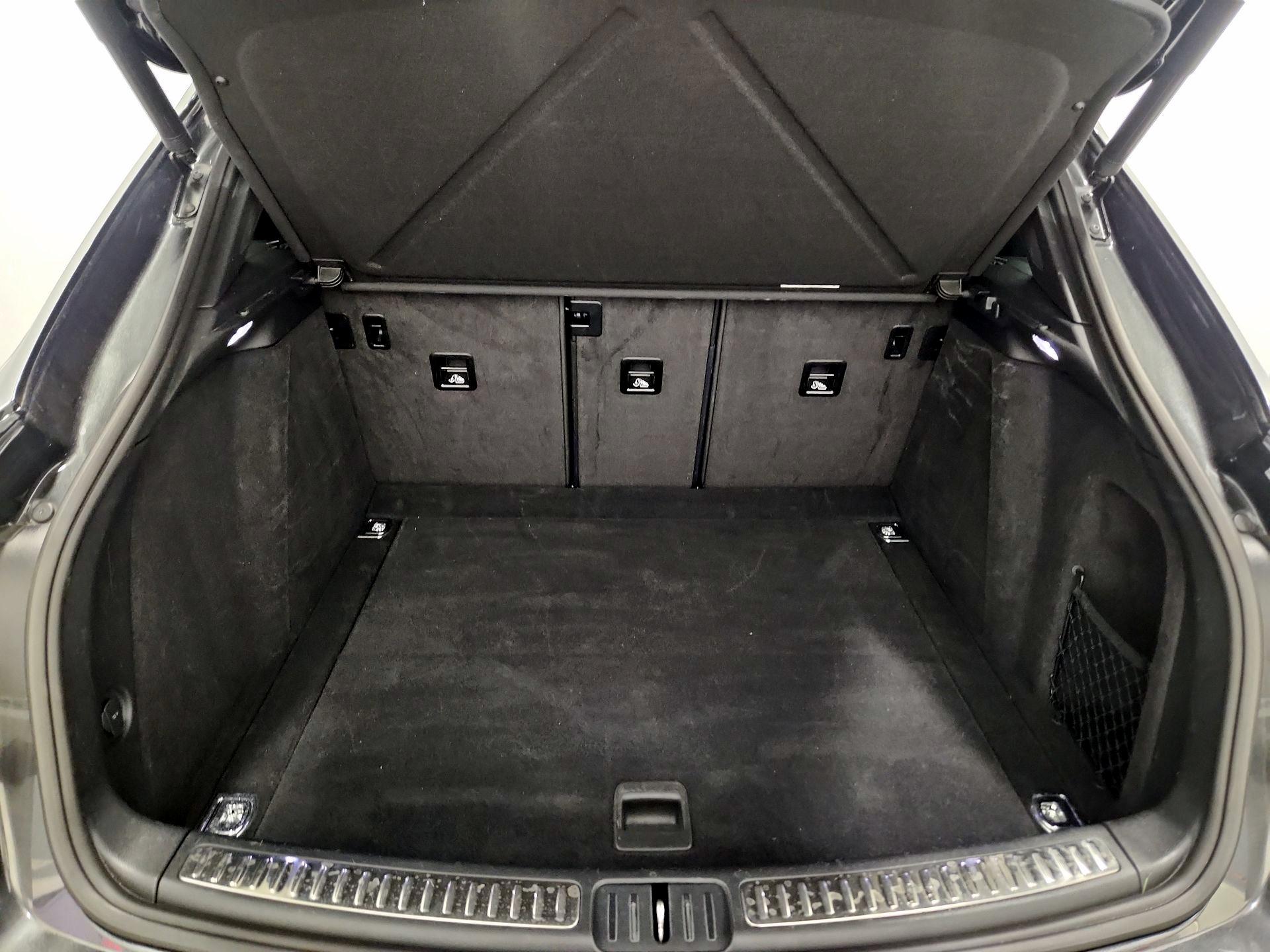 Thumbnail: 2023 Porsche Macan - 19