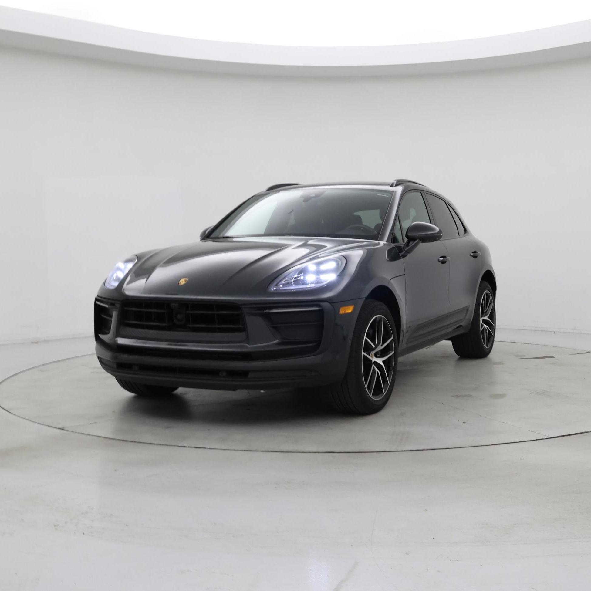 Thumbnail: 2023 Porsche Macan - 4