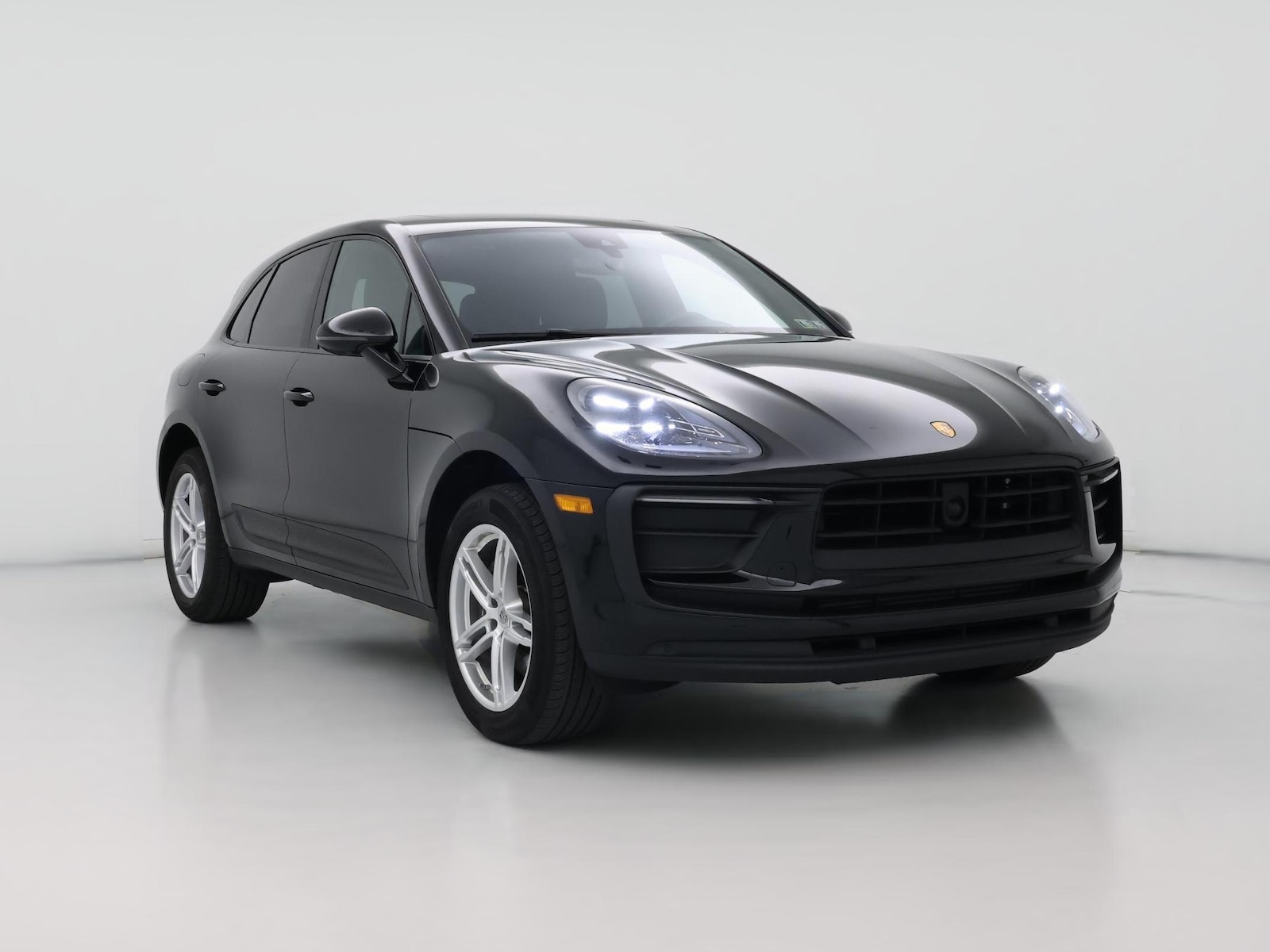 2023 Porsche Macan Base