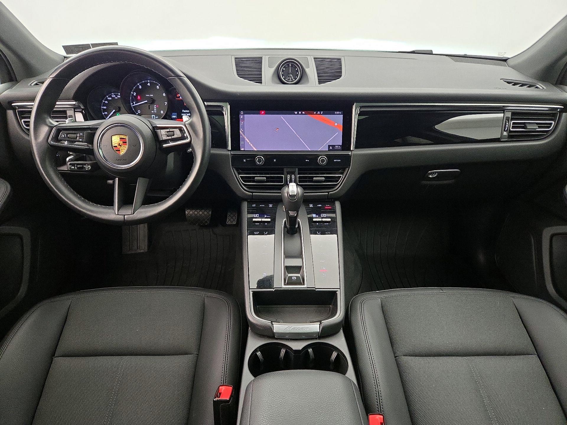 Thumbnail: 2023 Porsche Macan - 9