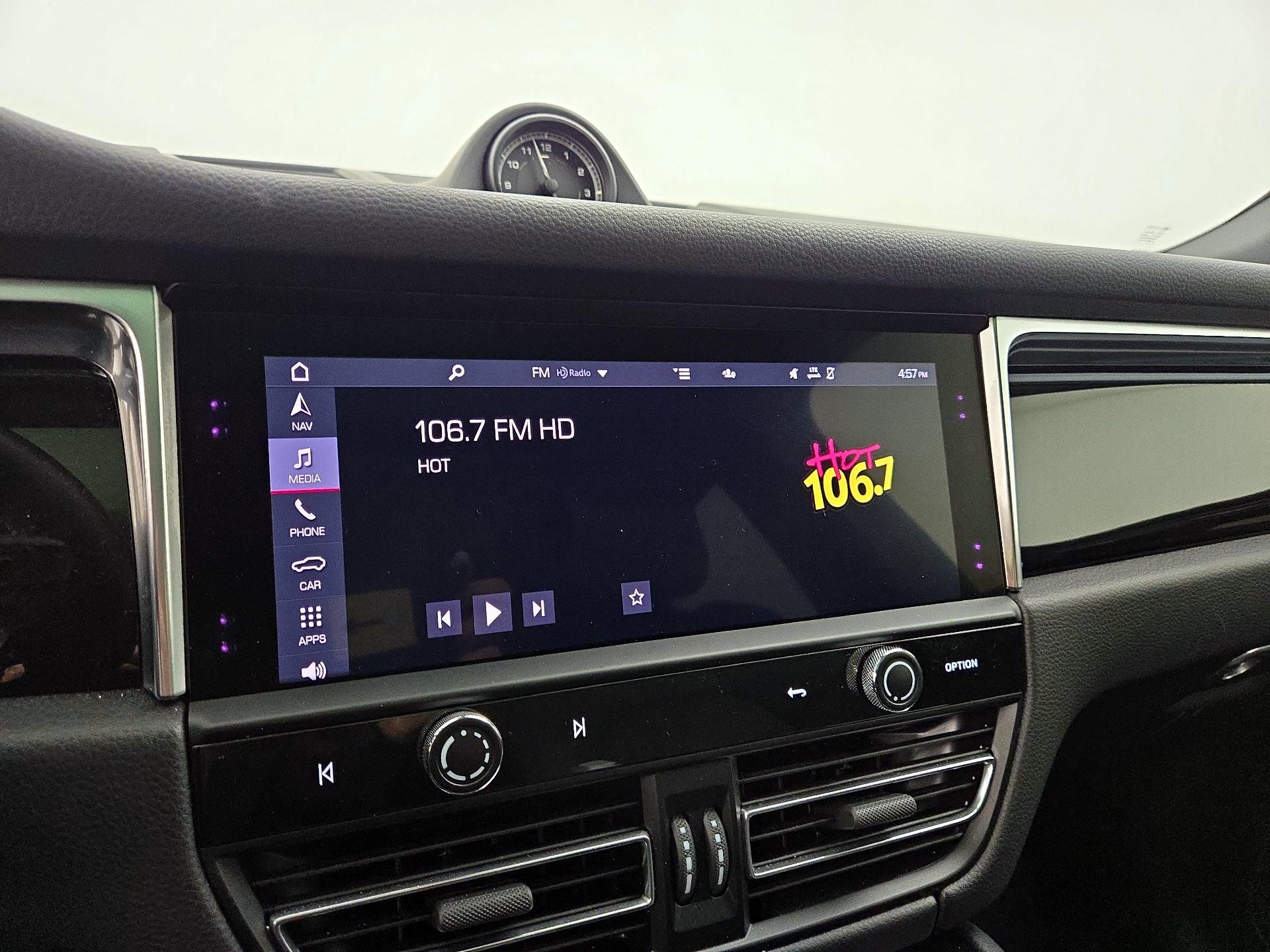 Thumbnail: 2023 Porsche Macan - 16