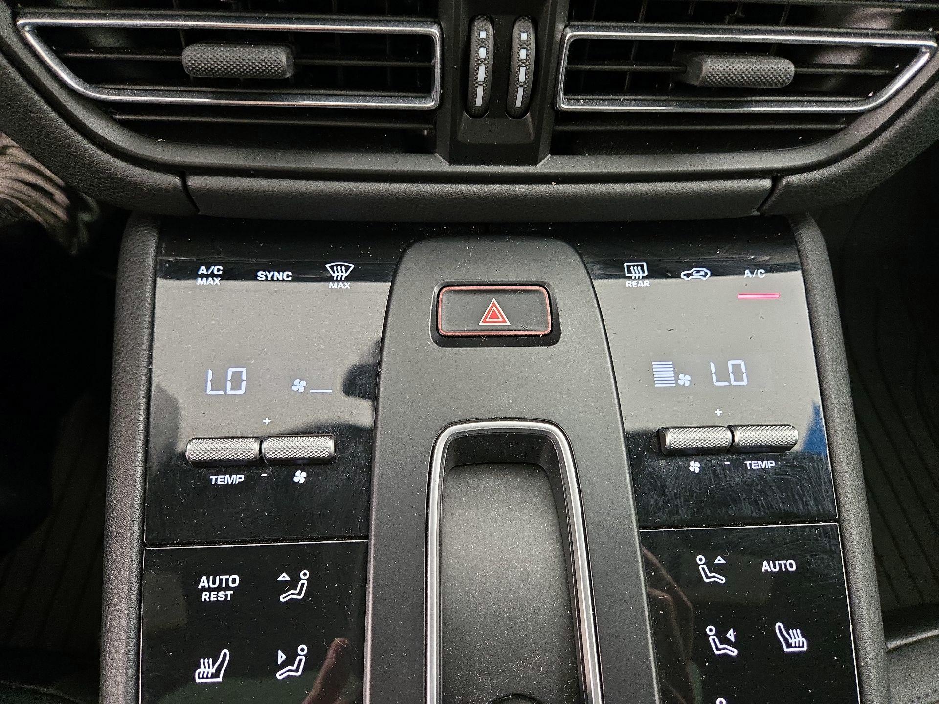 Thumbnail: 2023 Porsche Macan - 17