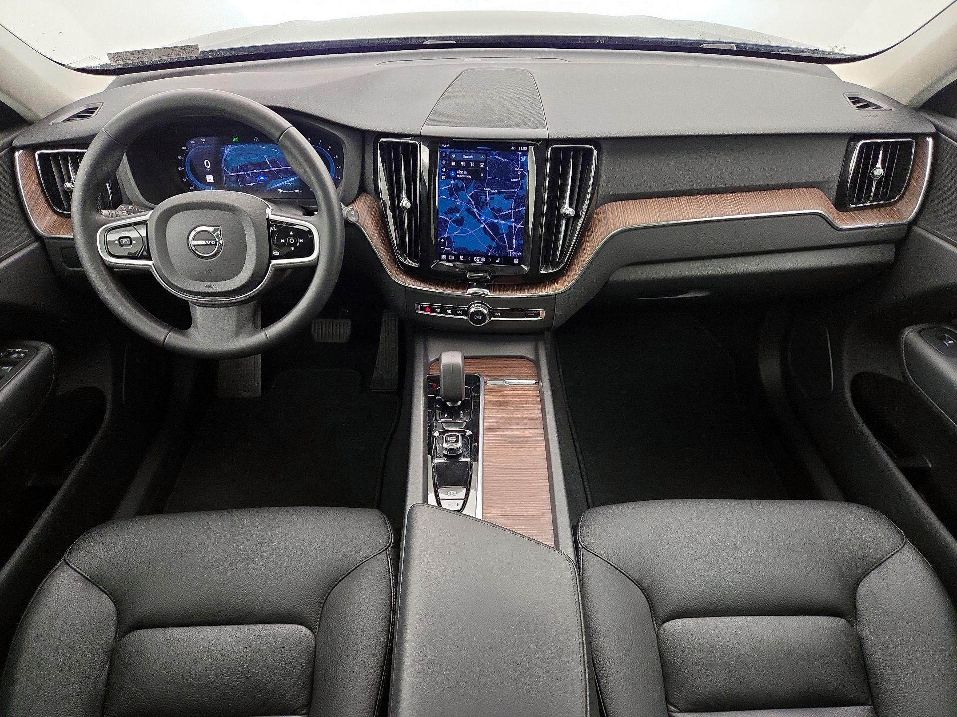 Thumbnail: 2023 Volvo XC60 - 9