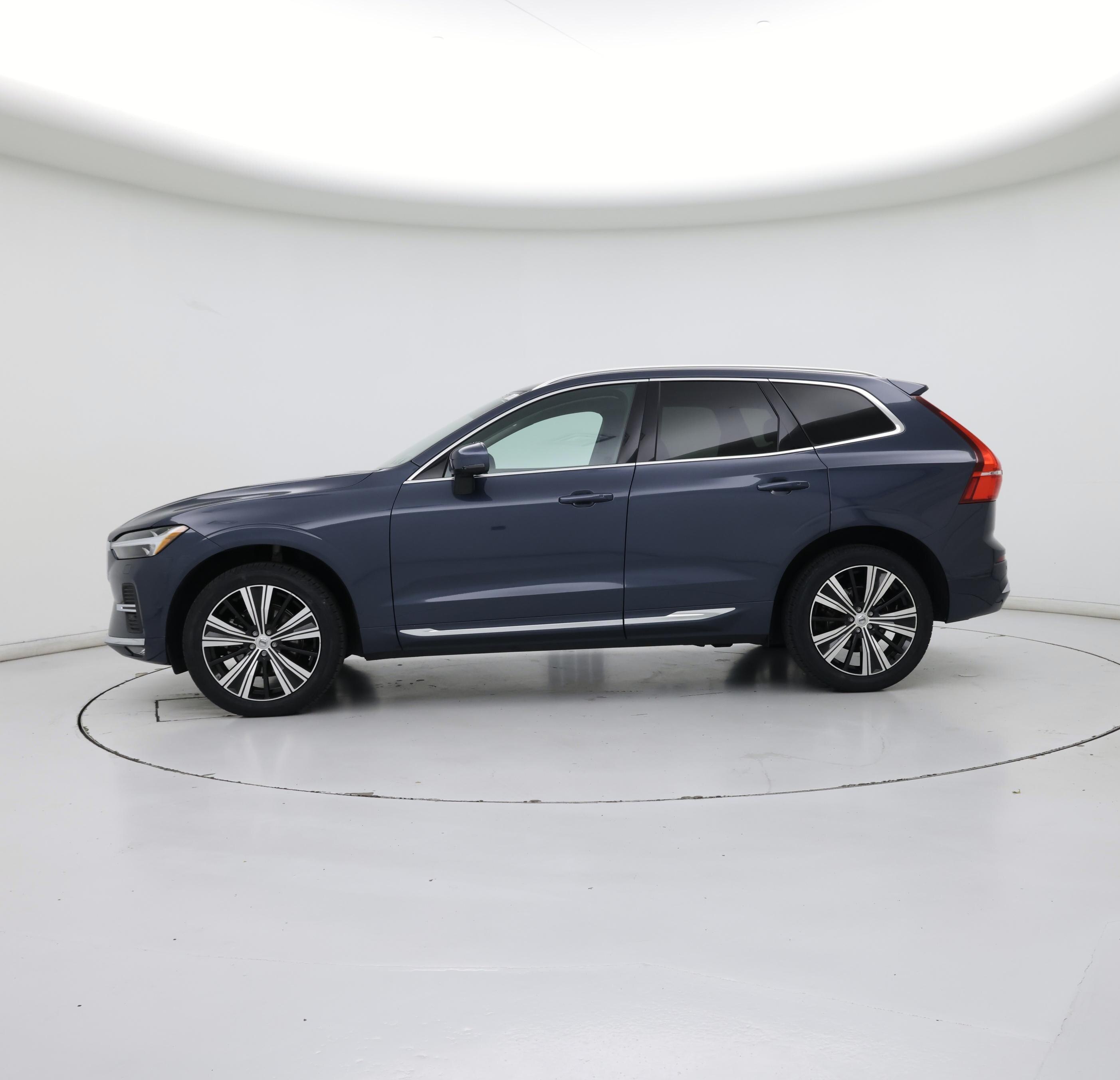 Thumbnail: 2023 Volvo XC60 - 3