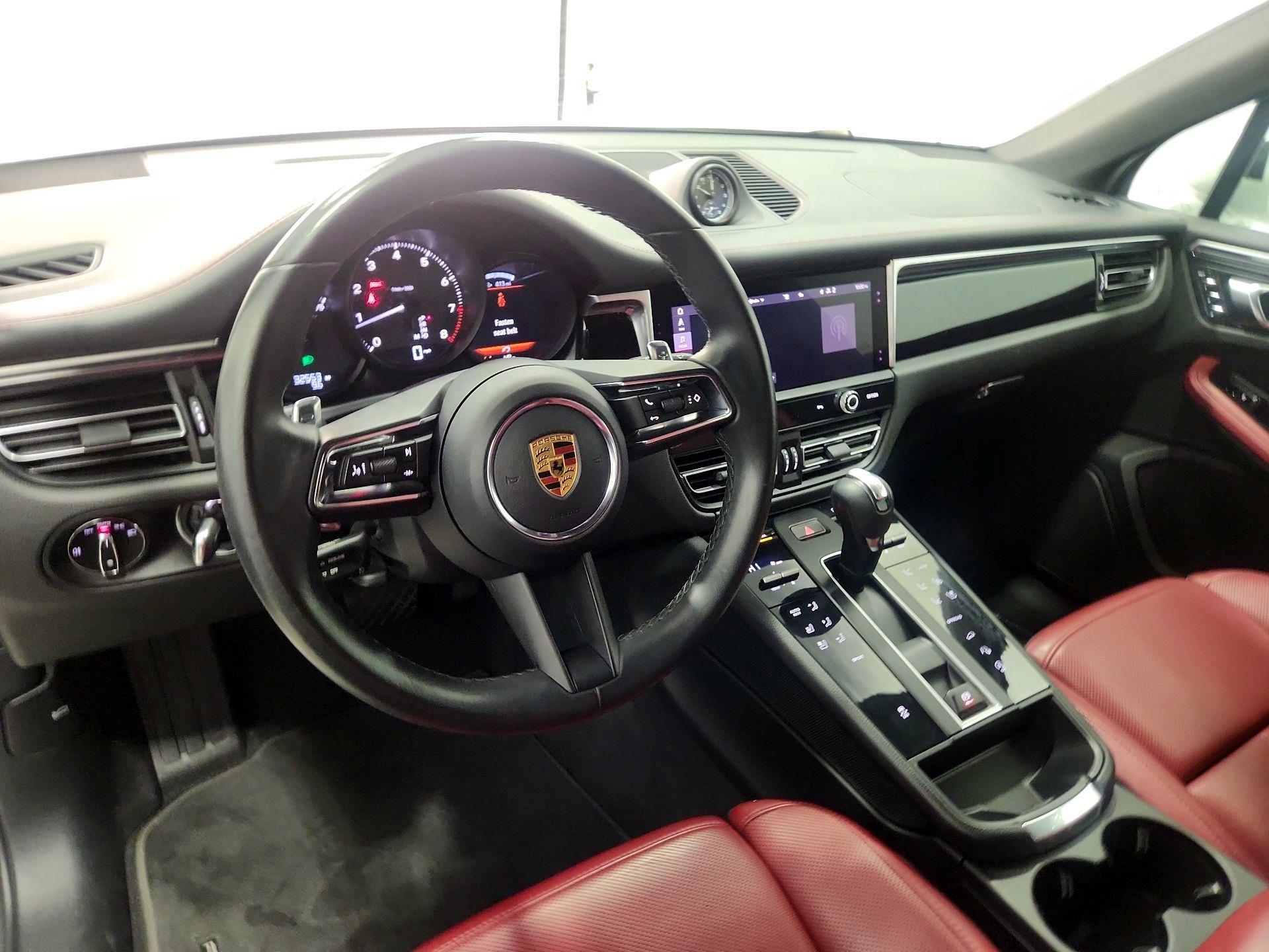 Thumbnail: 2022 Porsche Macan - 9