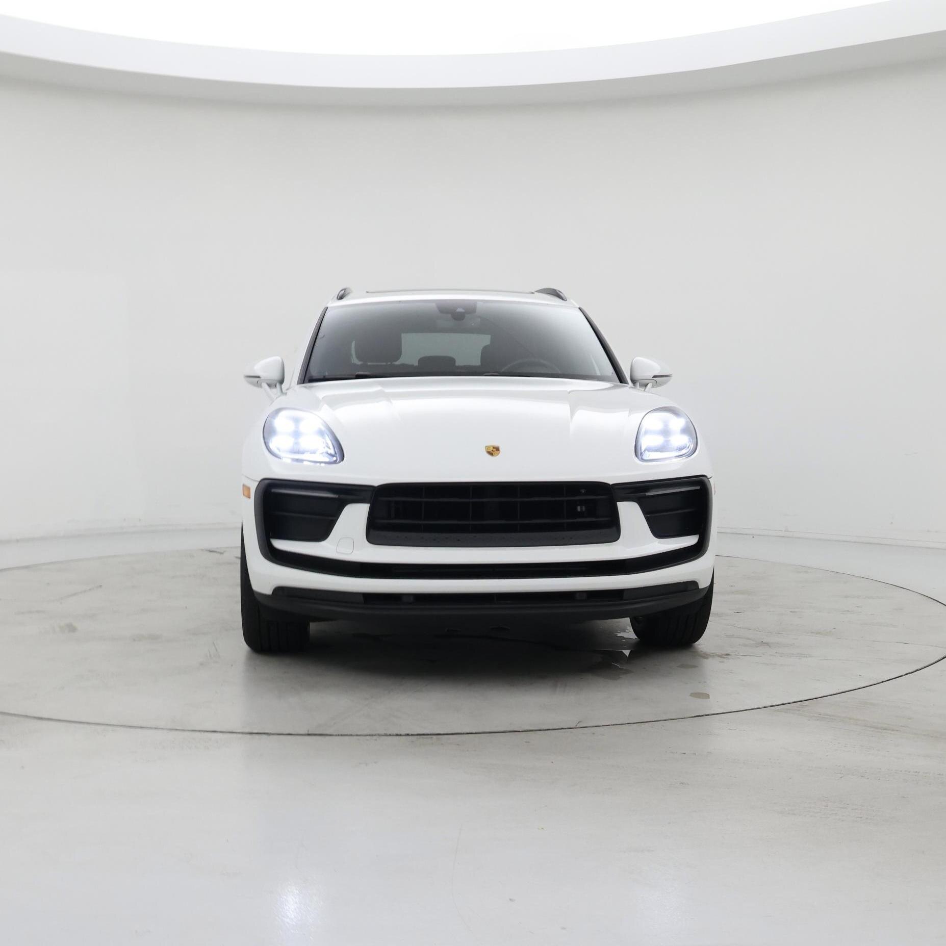 Thumbnail: 2022 Porsche Macan - 5