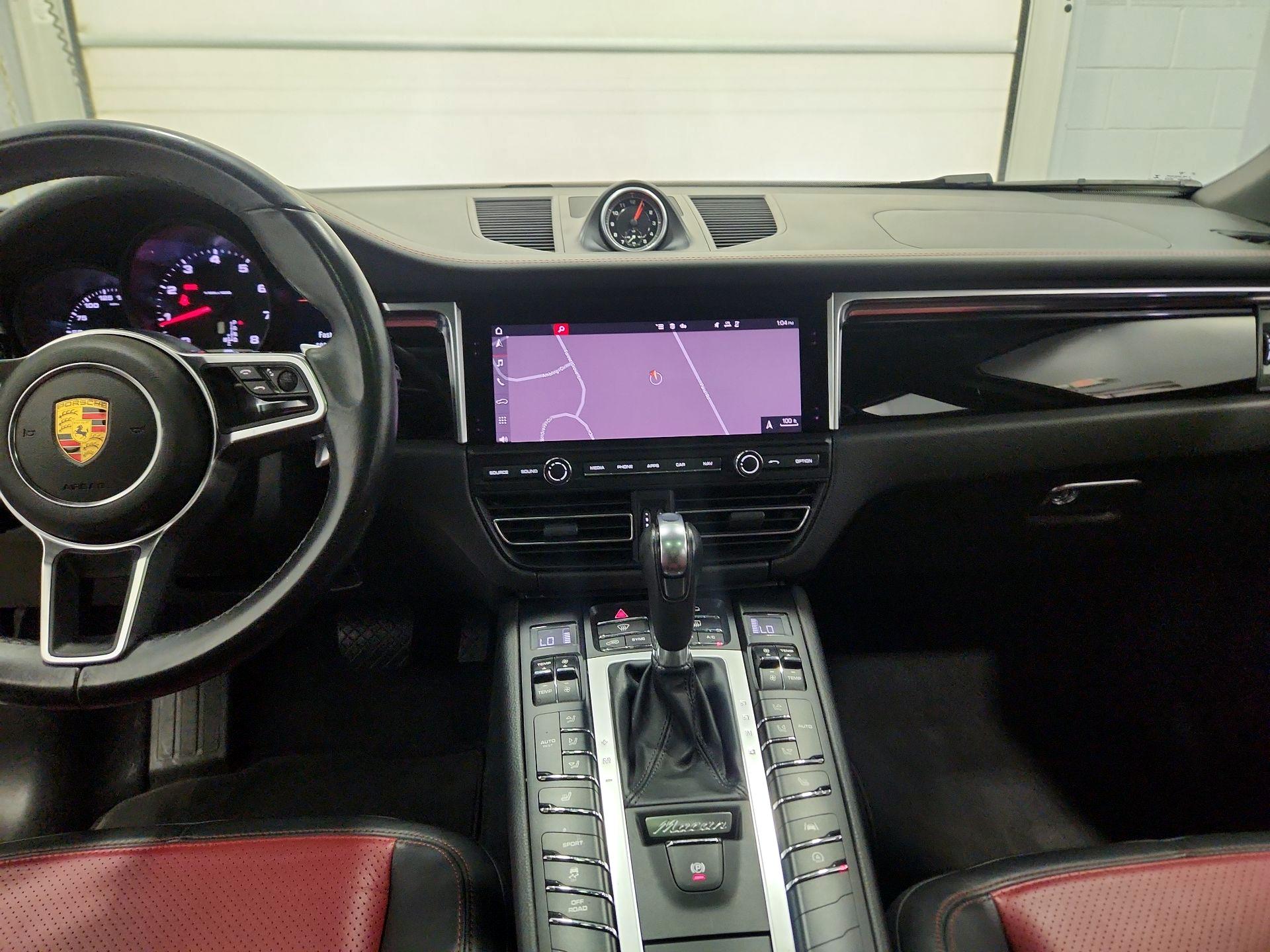 Thumbnail: 2021 Porsche Macan - 9