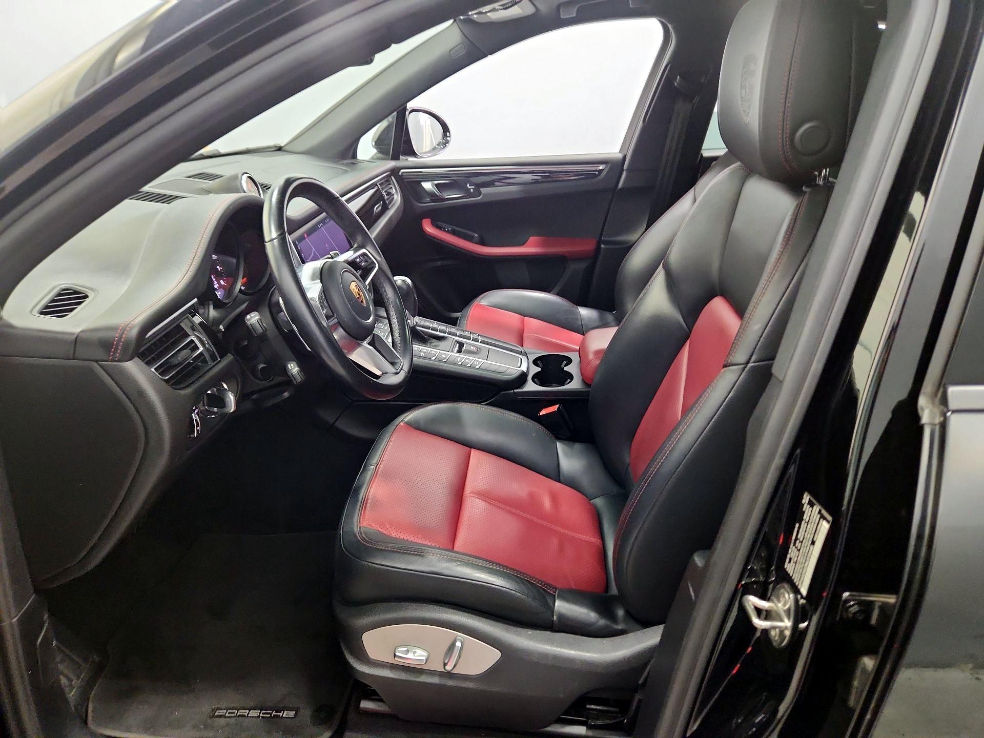 Thumbnail: 2021 Porsche Macan - 11