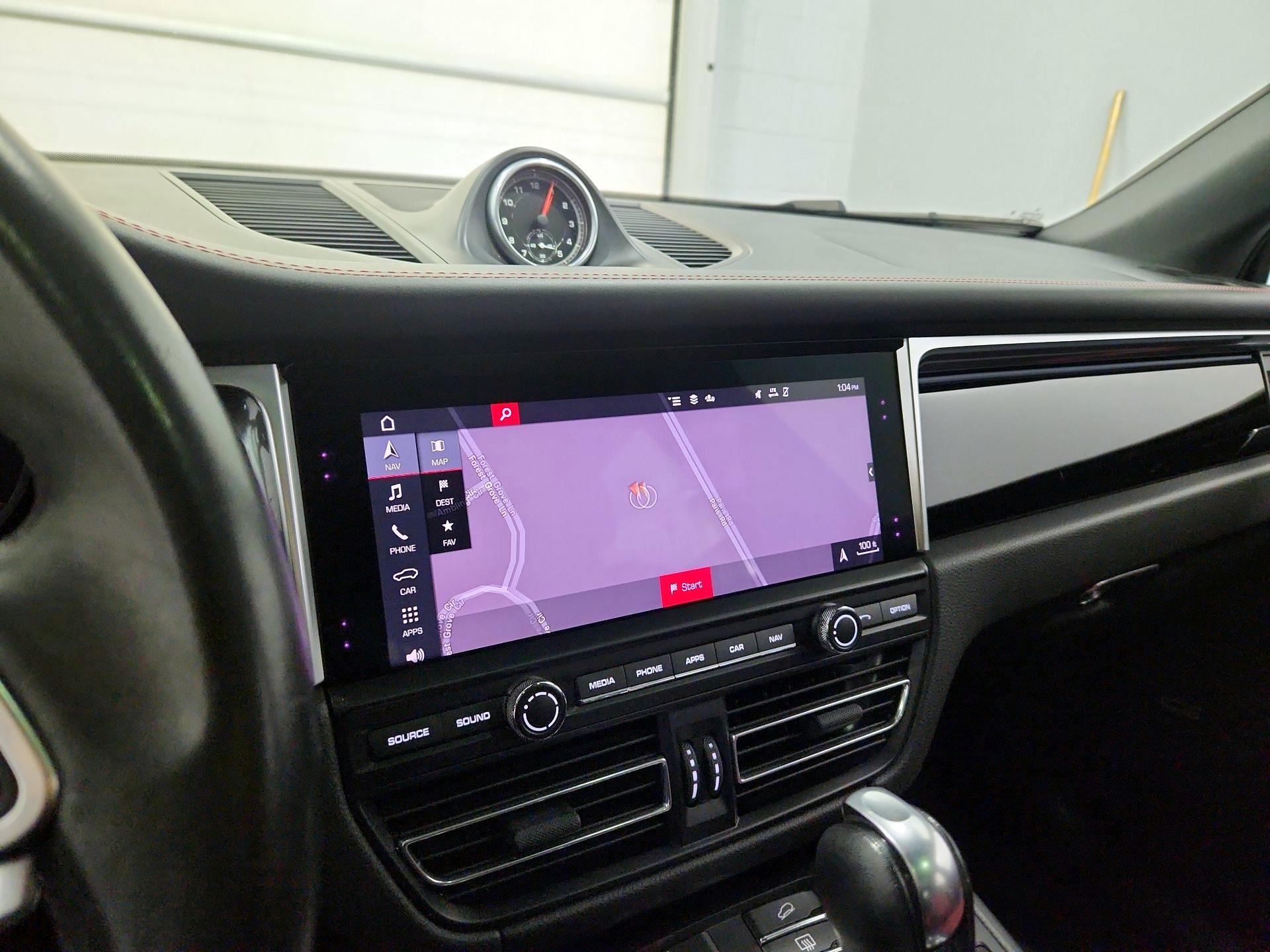 Thumbnail: 2021 Porsche Macan - 14