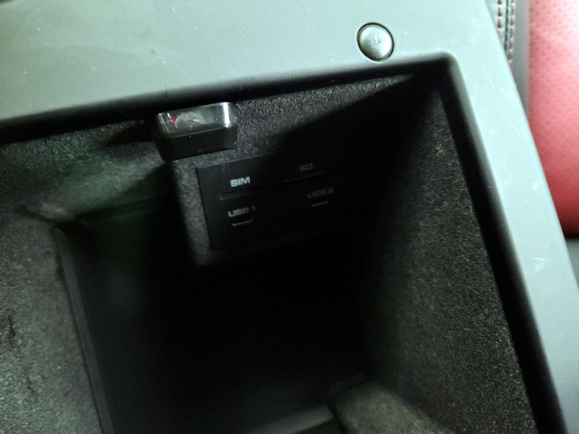 Thumbnail: 2021 Porsche Macan - 19