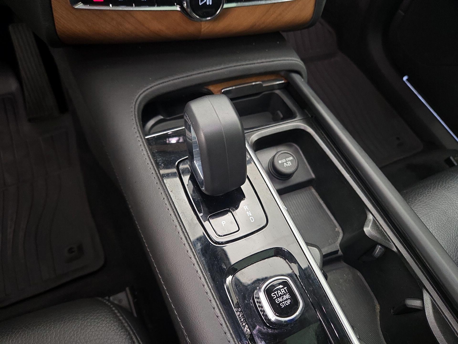 Thumbnail: 2023 Volvo XC90 - 16