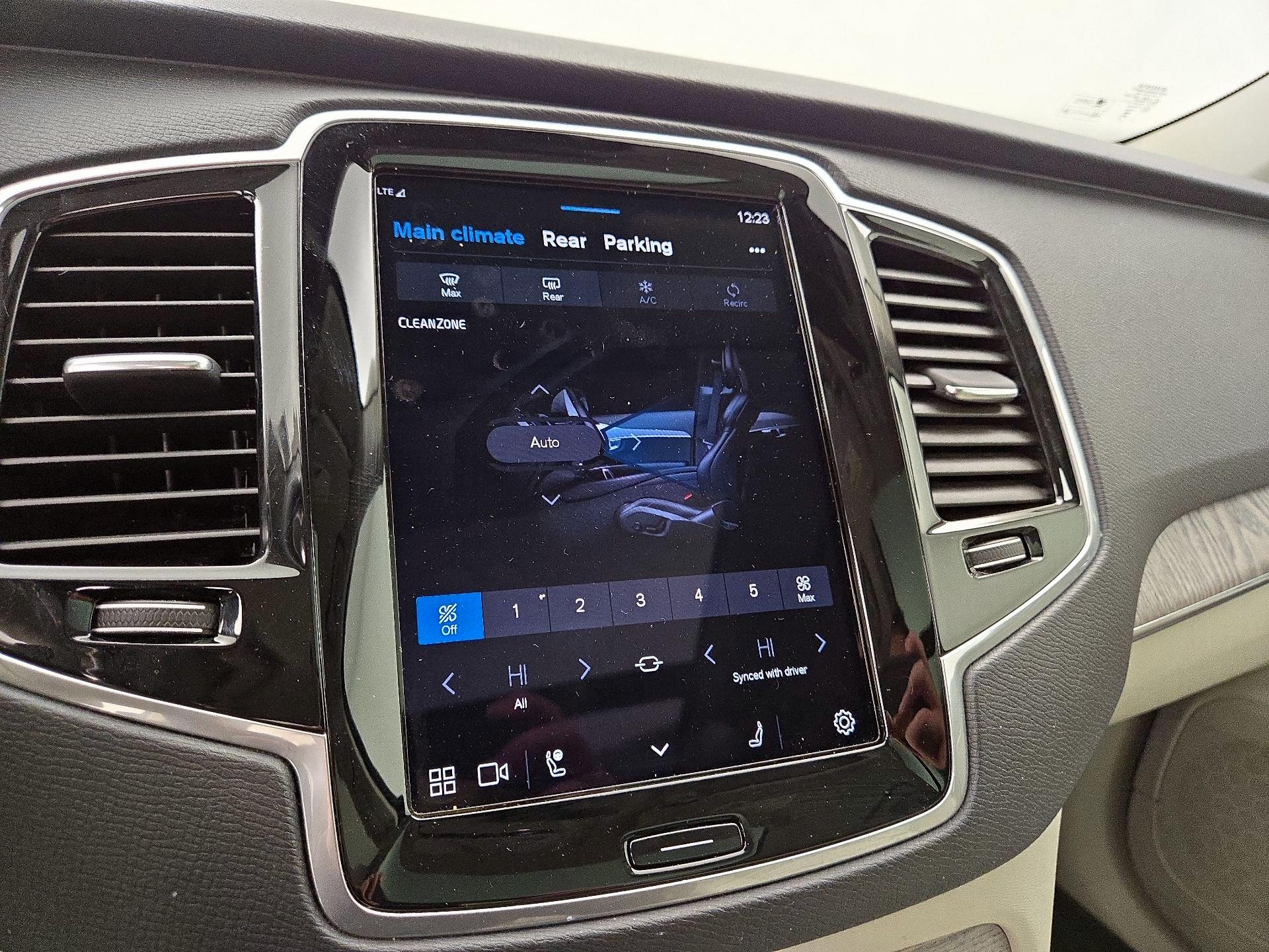 Thumbnail: 2024 Volvo XC90 - 16