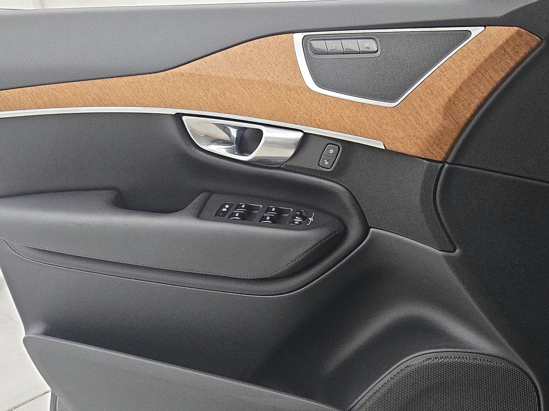 Thumbnail: 2023 Volvo XC90 - 12