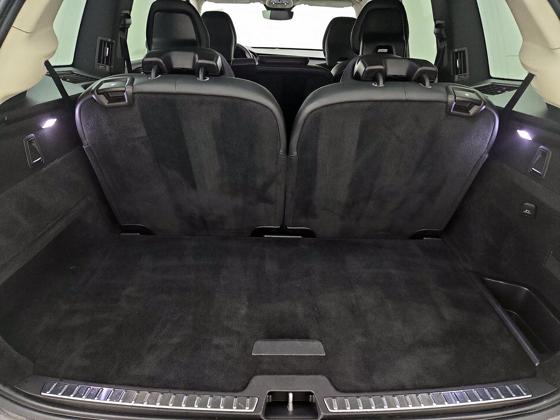 Thumbnail: 2023 Volvo XC90 - 18