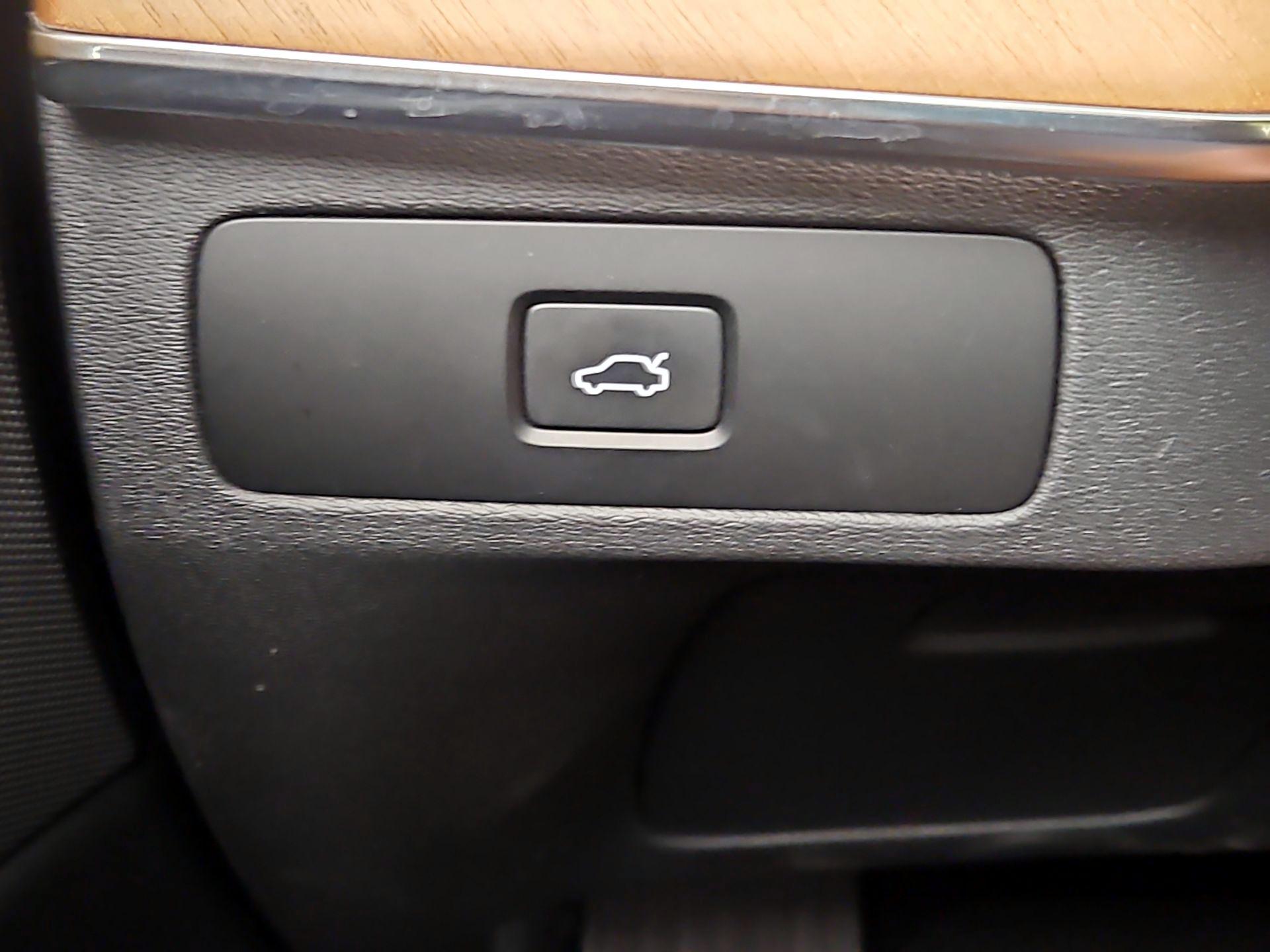 Thumbnail: 2024 Volvo XC90 - 13