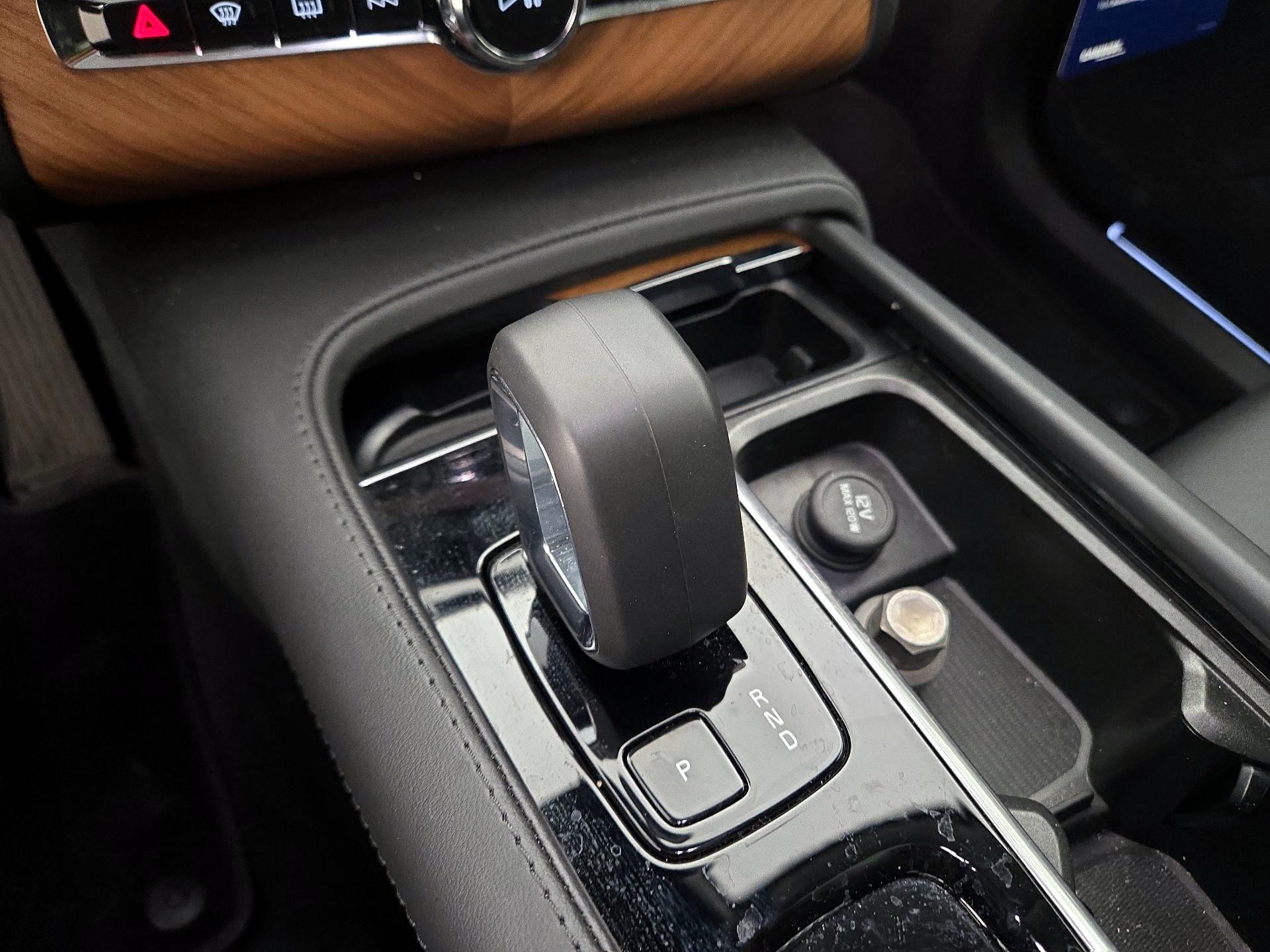 Thumbnail: 2024 Volvo XC90 - 16