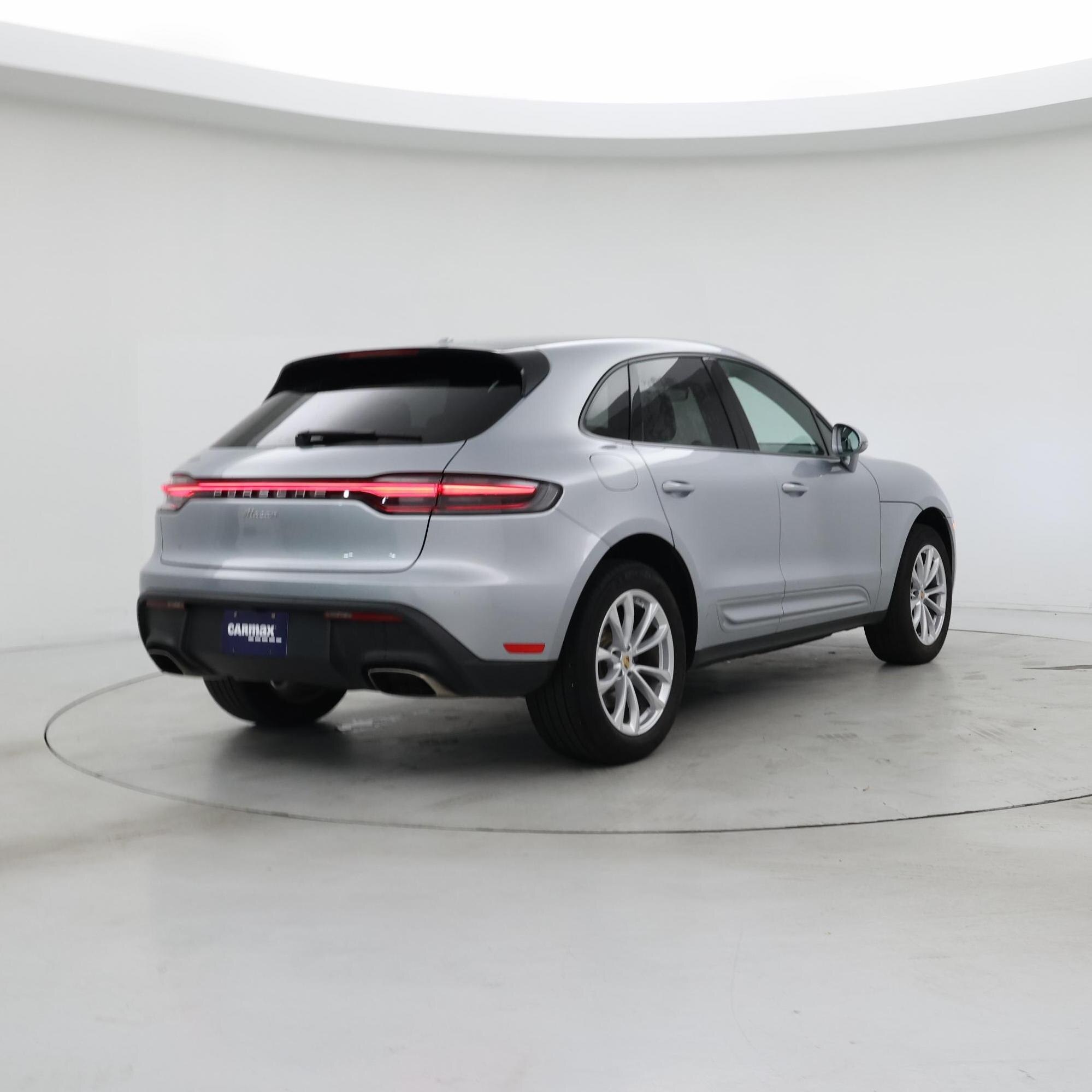 Thumbnail: 2023 Porsche Macan - 8