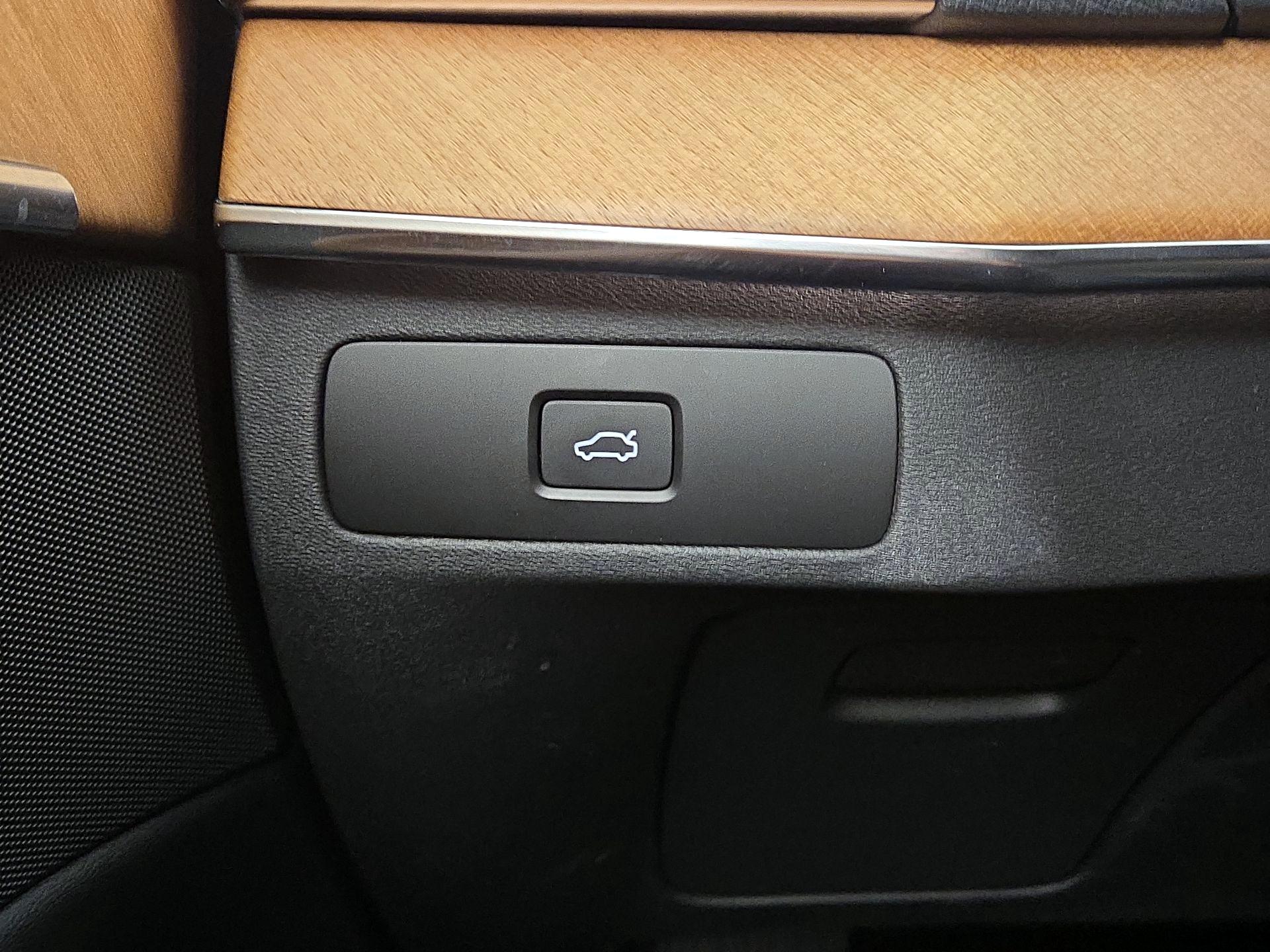 Thumbnail: 2024 Volvo XC90 - 13