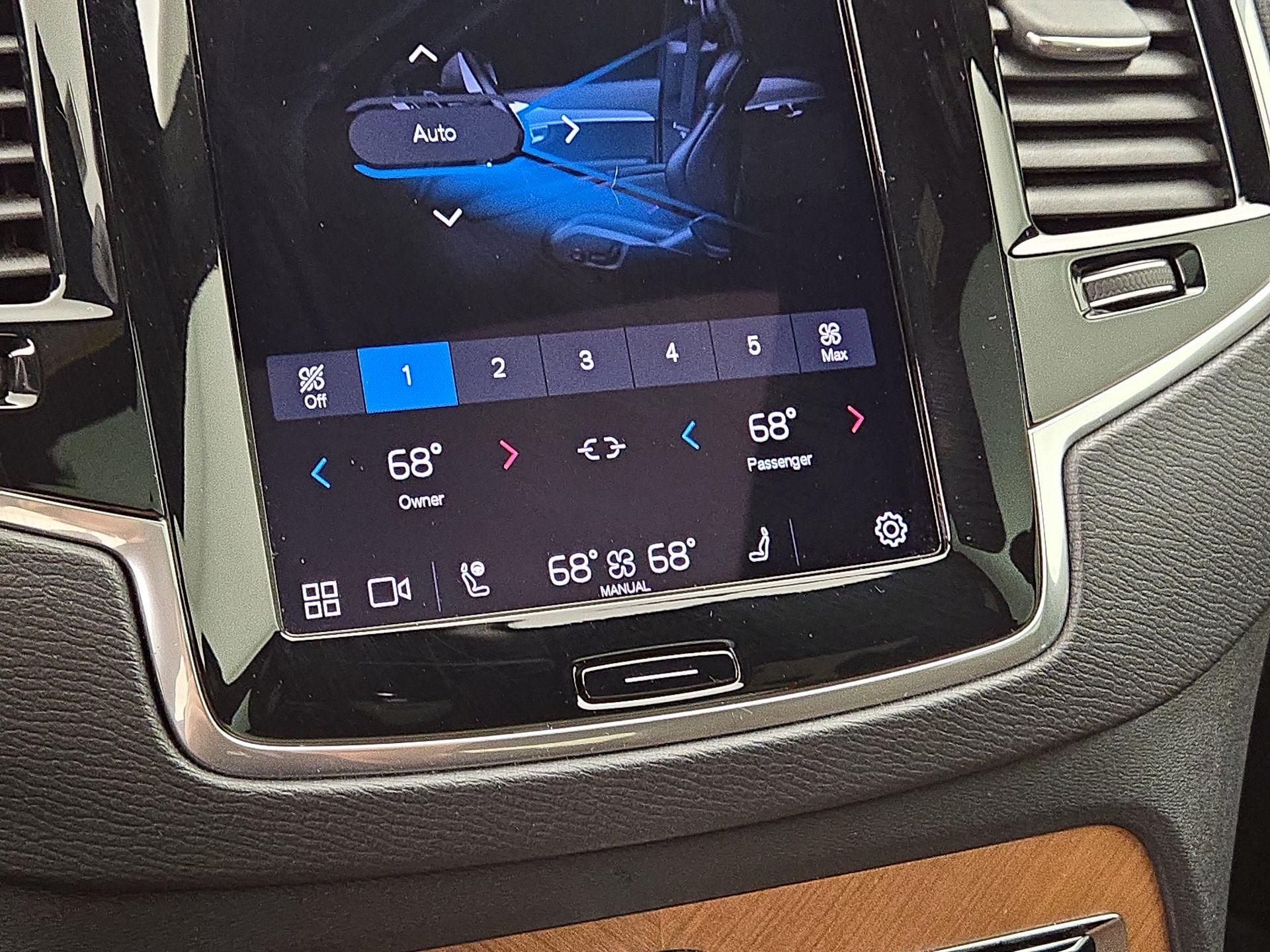 Thumbnail: 2024 Volvo XC90 - 17