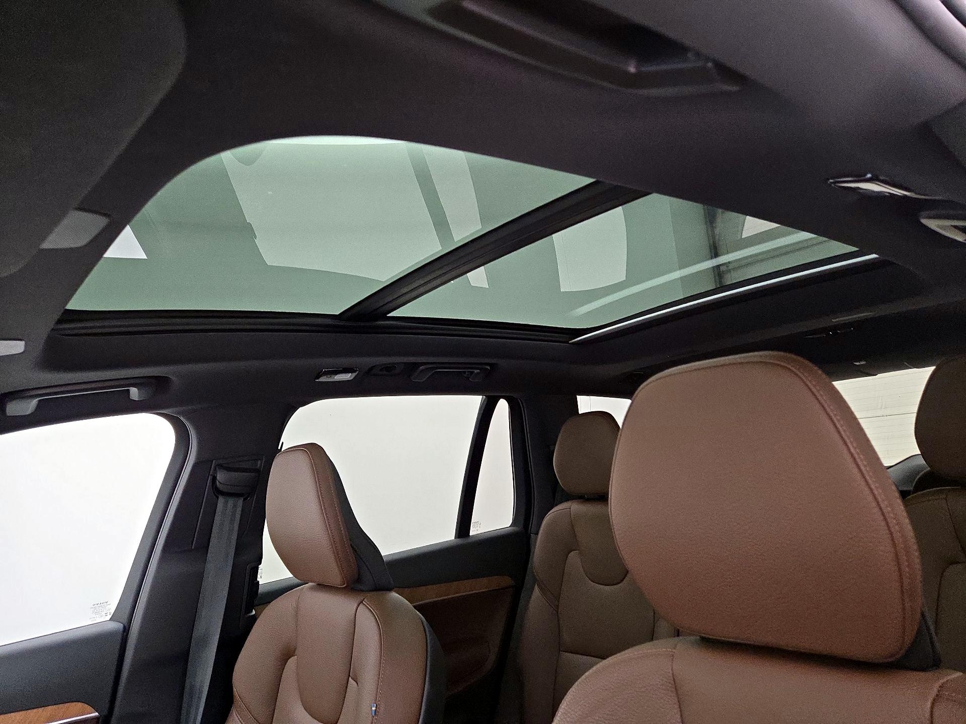 Thumbnail: 2024 Volvo XC90 - 20