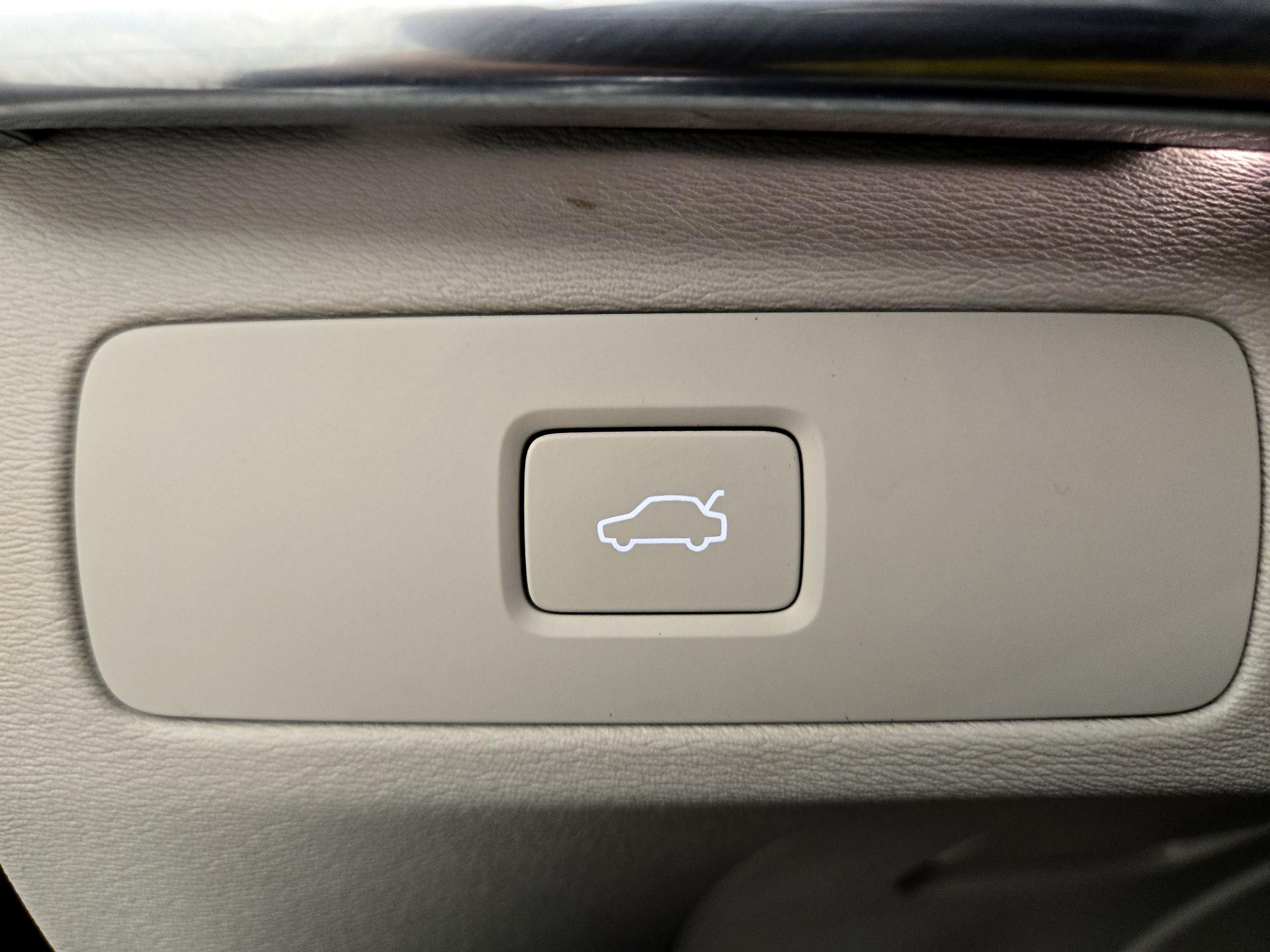 Thumbnail: 2024 Volvo XC90 - 13