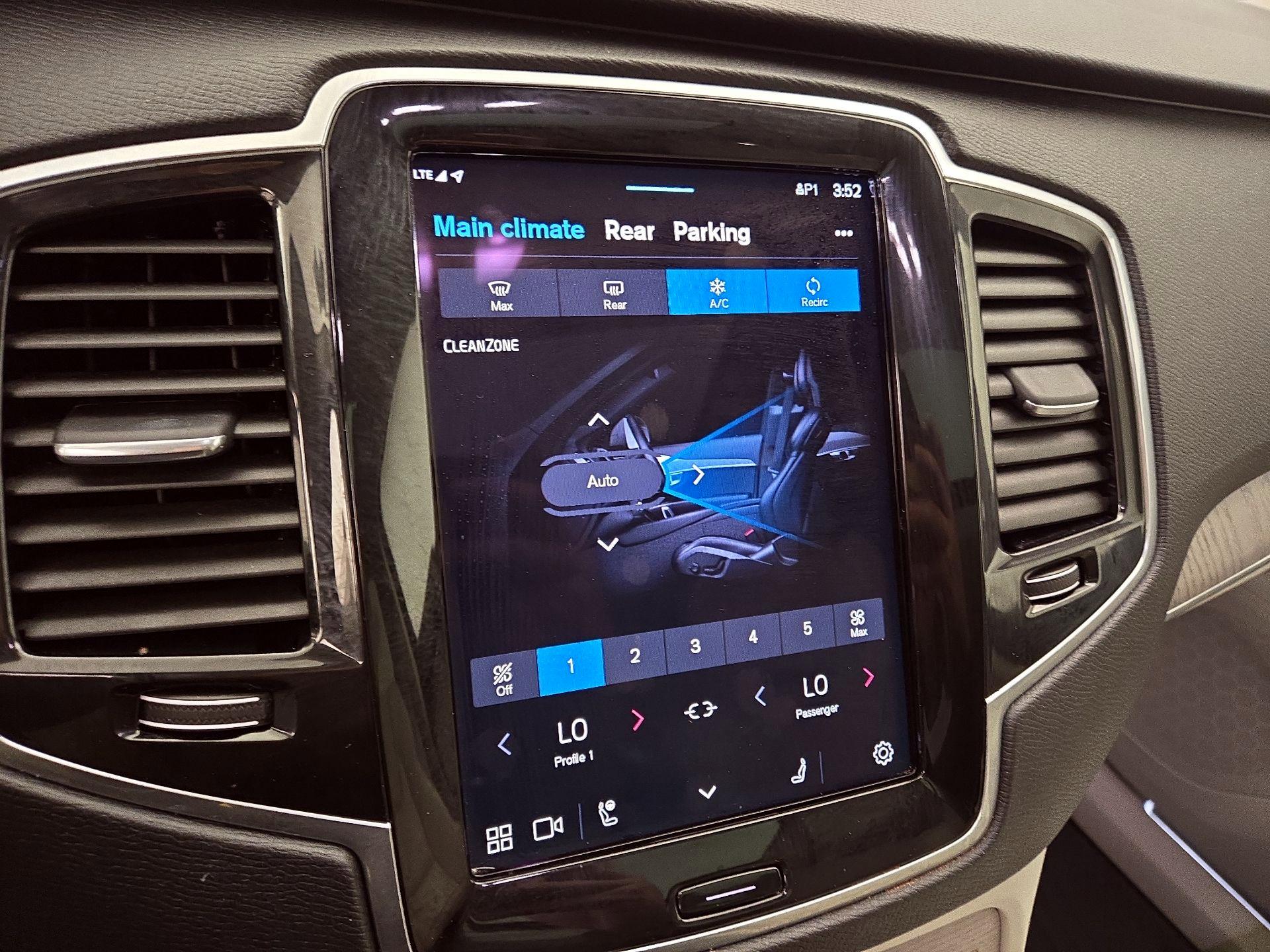 Thumbnail: 2024 Volvo XC90 - 17