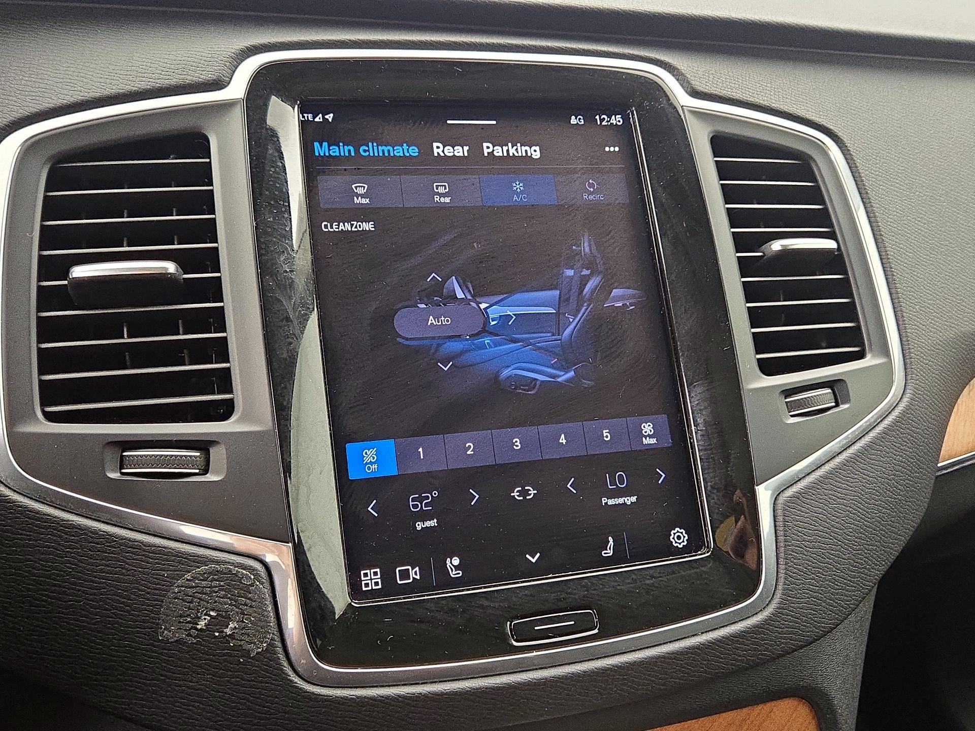 Thumbnail: 2023 Volvo XC90 - 17