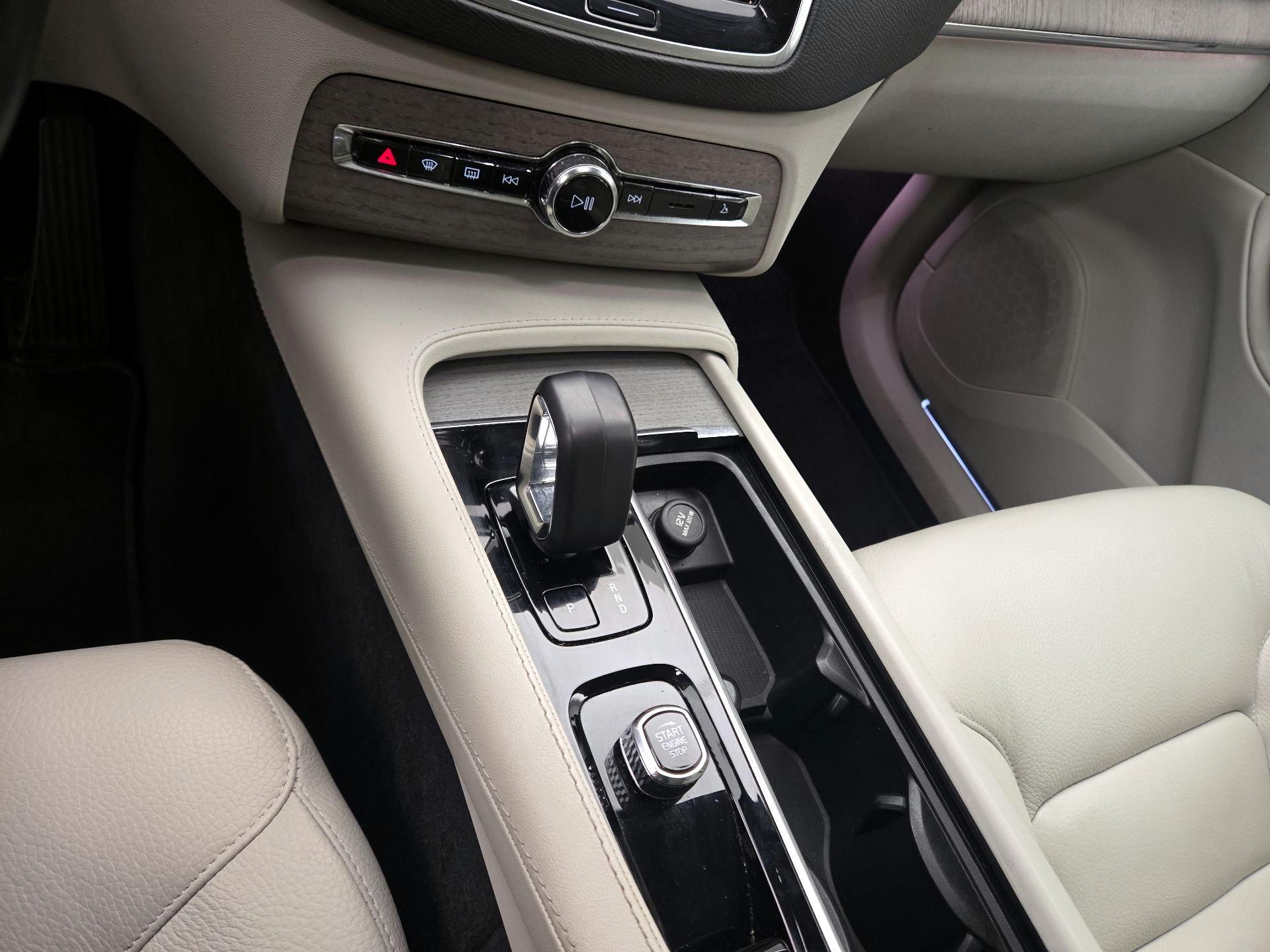 Thumbnail: 2024 Volvo XC90 - 16