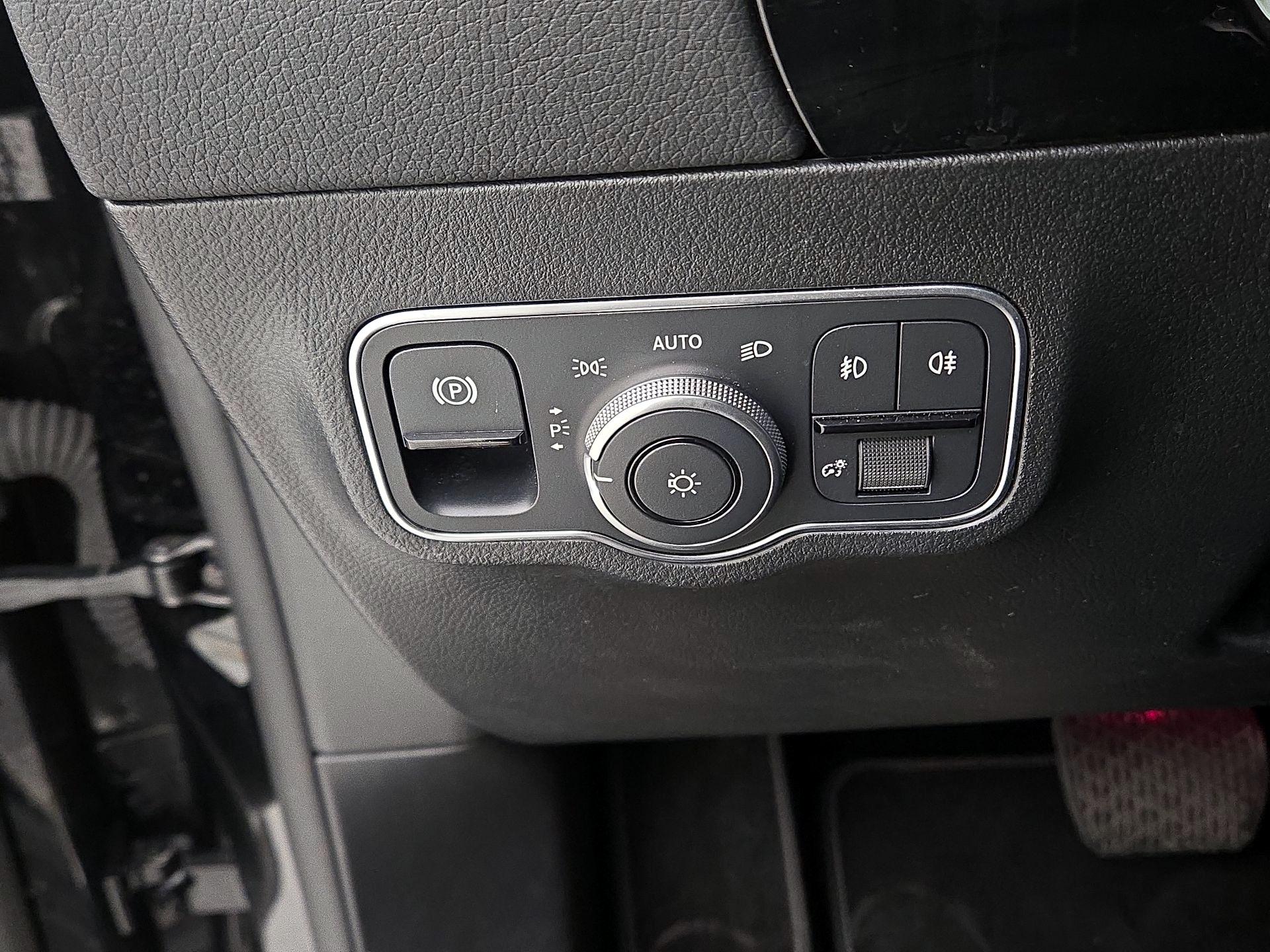 Thumbnail: 2023 Mercedes-Benz GLA - 13