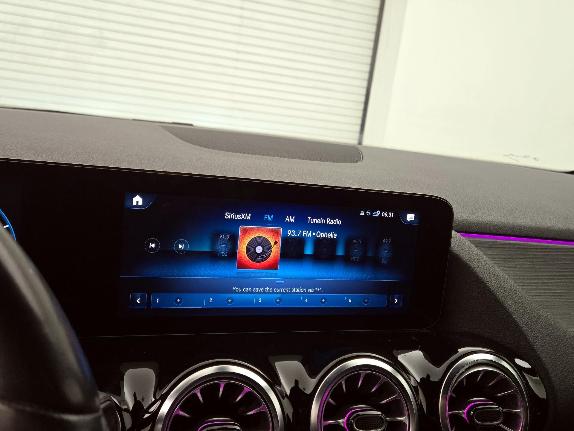 Thumbnail: 2023 Mercedes-Benz GLA - 15