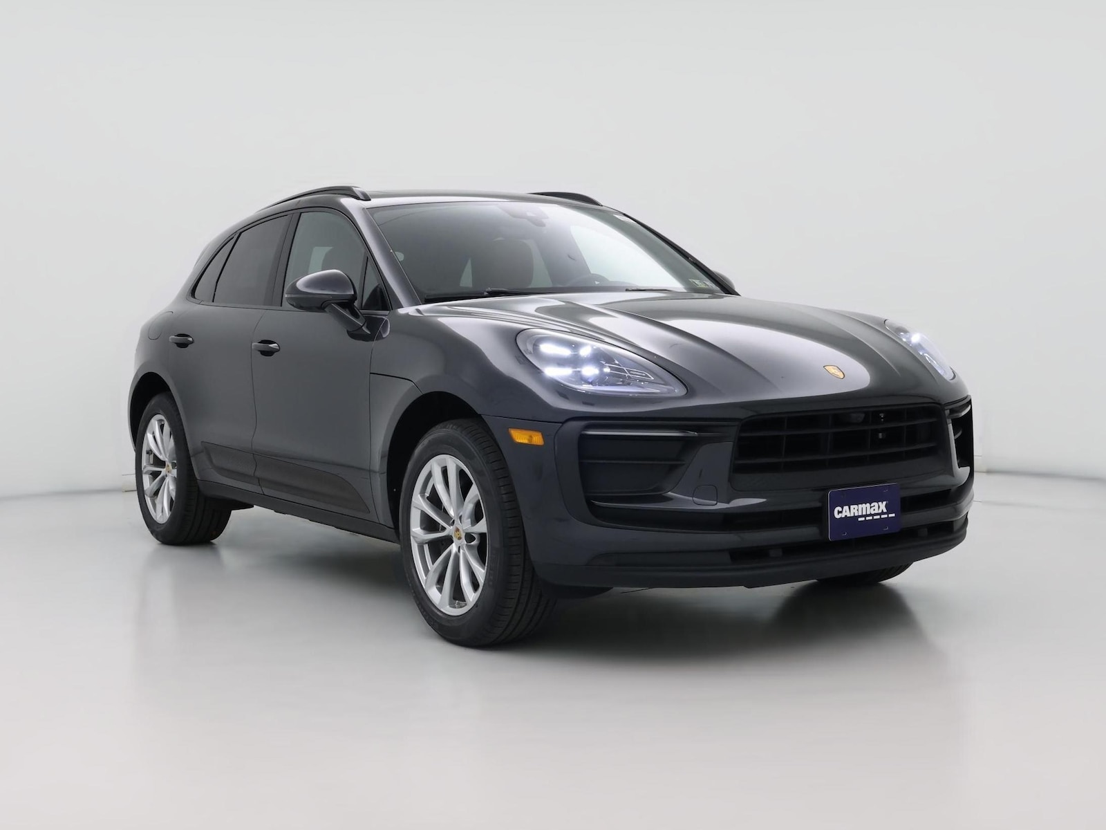2022 Porsche Macan Base