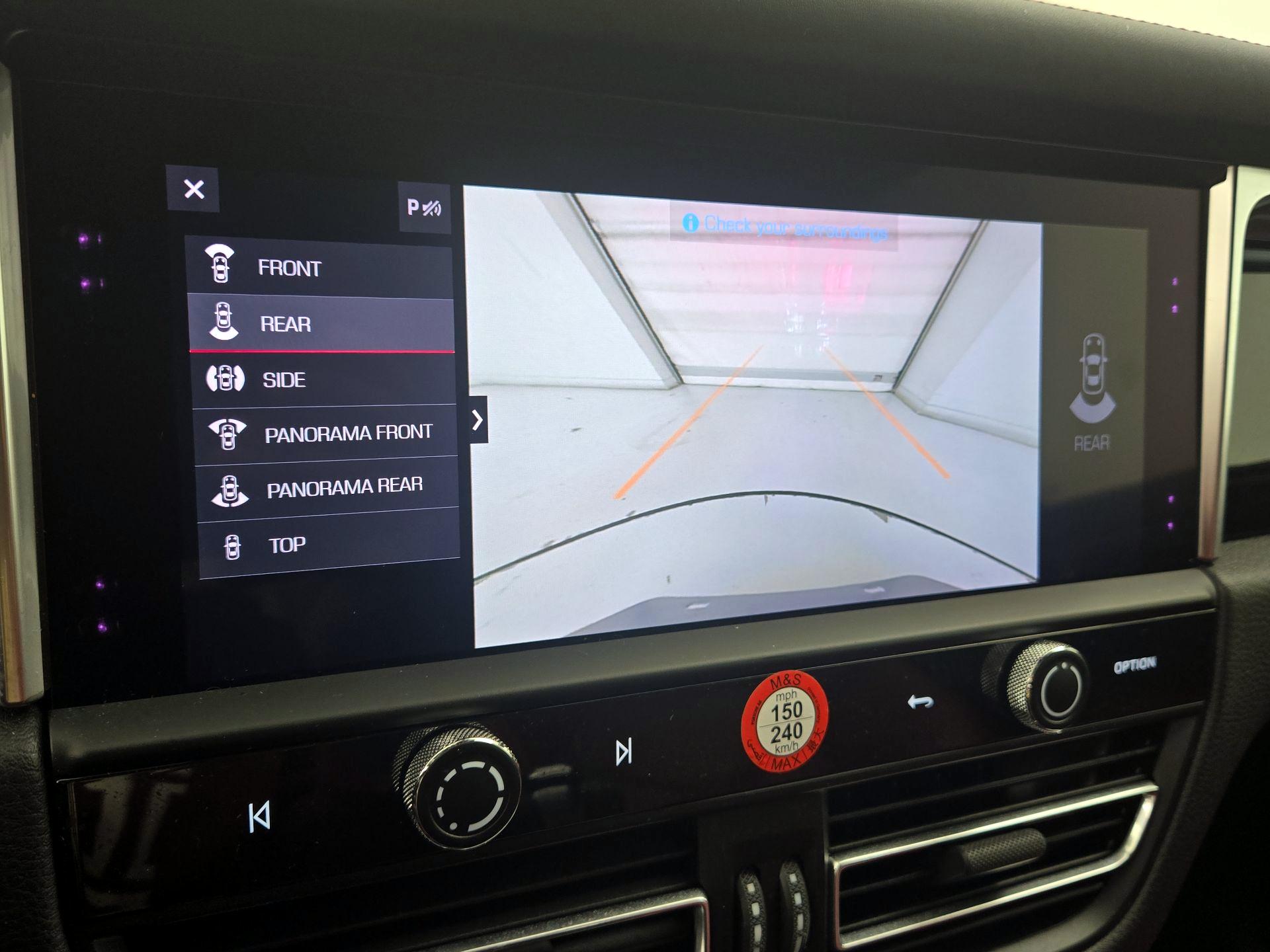 Thumbnail: 2022 Porsche Macan - 14