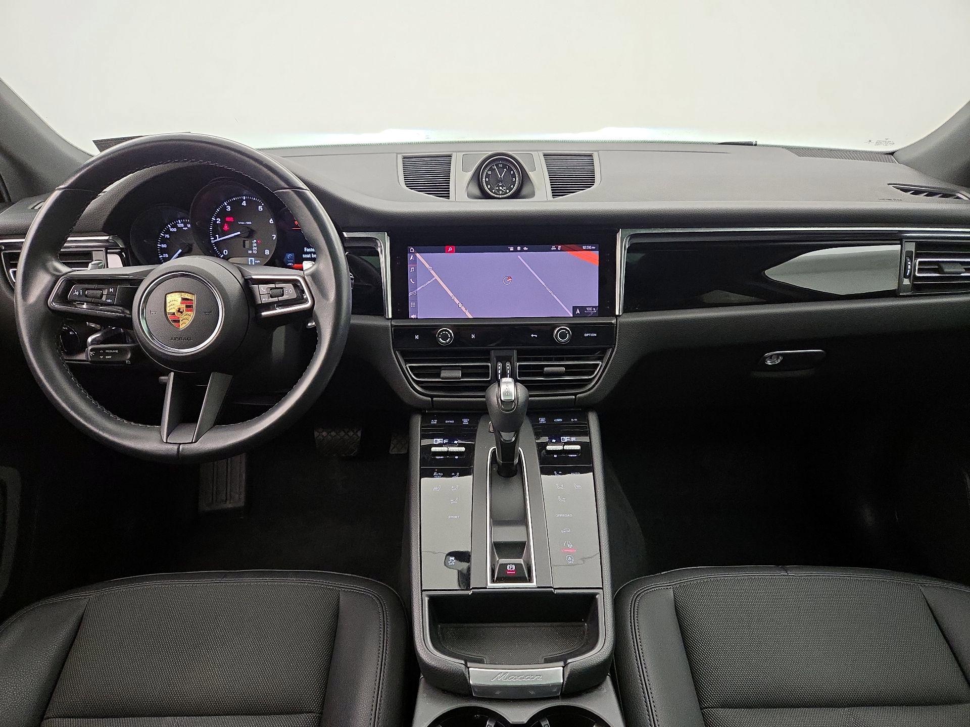 Thumbnail: 2022 Porsche Macan - 9