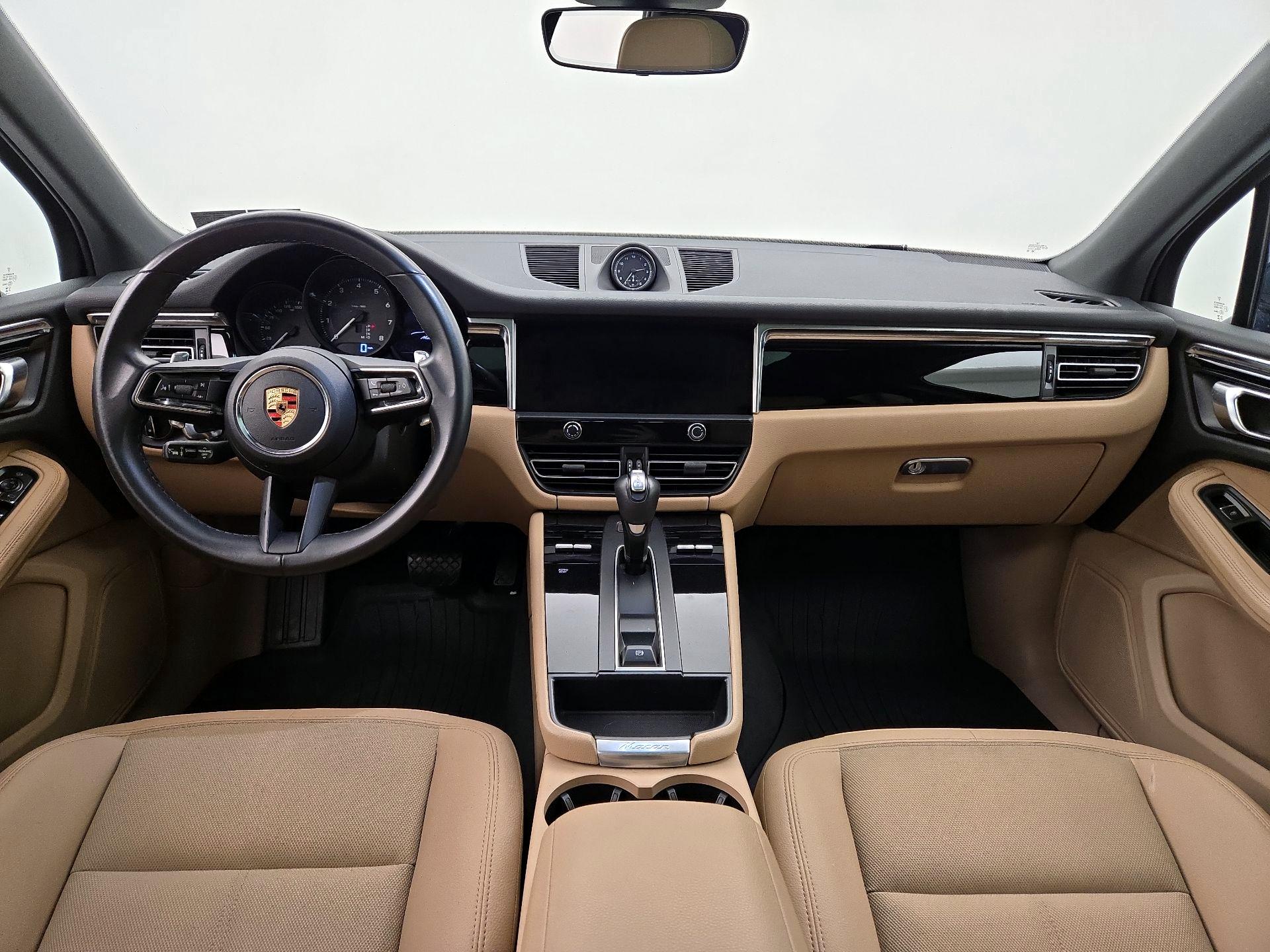 Thumbnail: 2023 Porsche Macan - 9