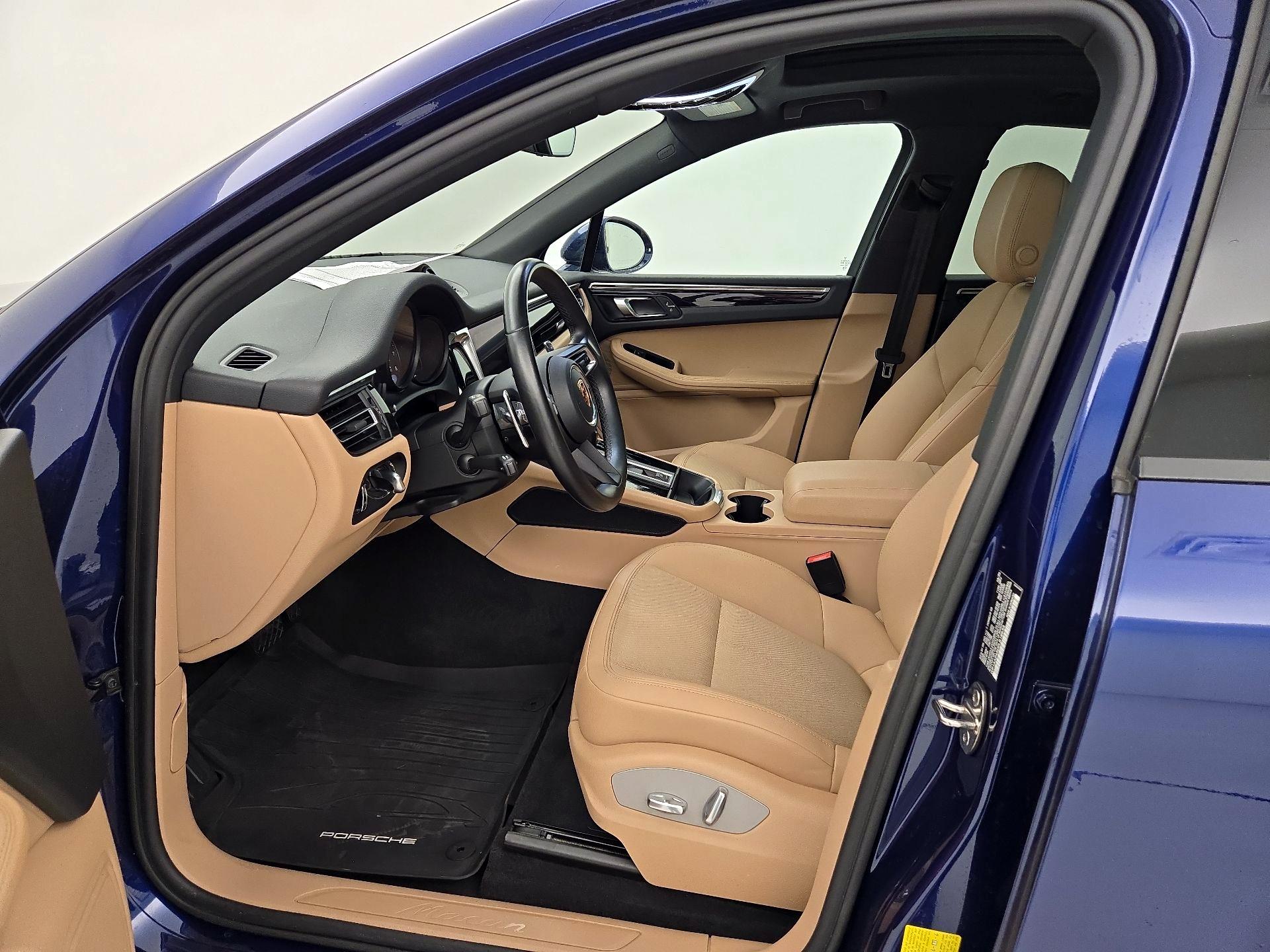 Thumbnail: 2023 Porsche Macan - 11