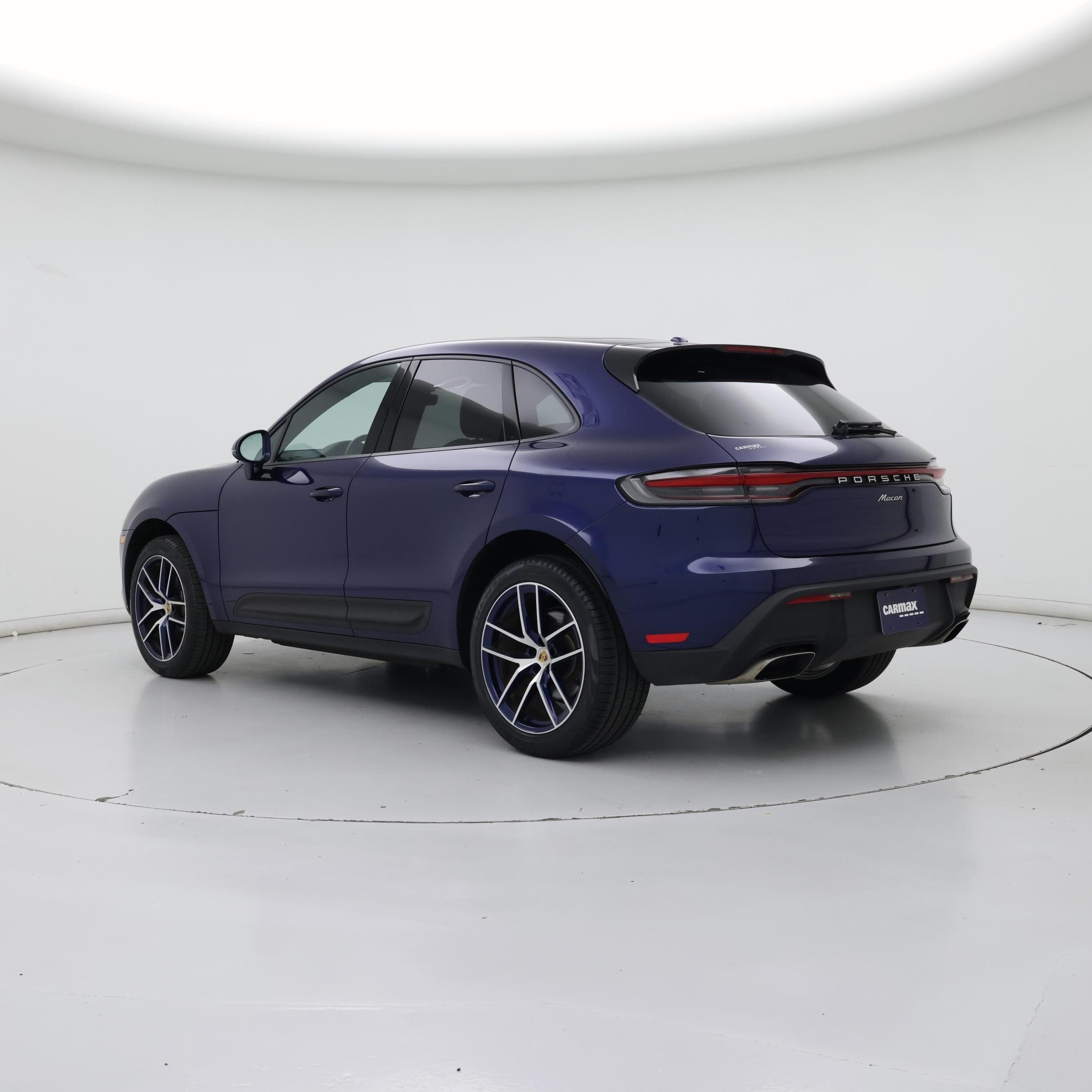 Thumbnail: 2023 Porsche Macan - 2