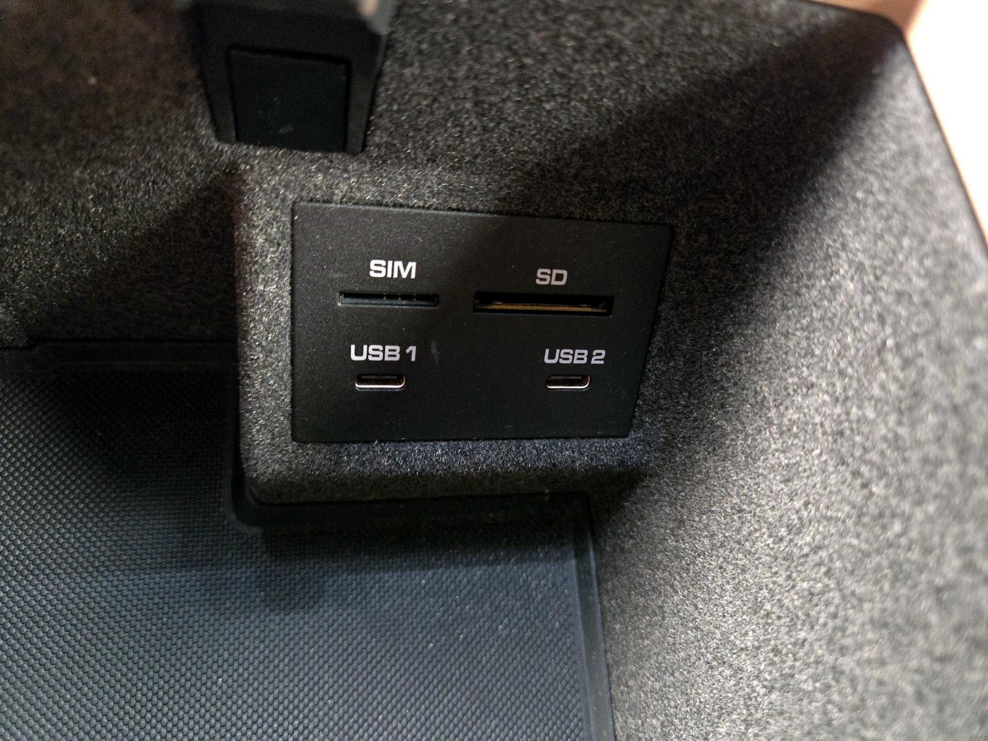 Thumbnail: 2023 Porsche Macan - 19