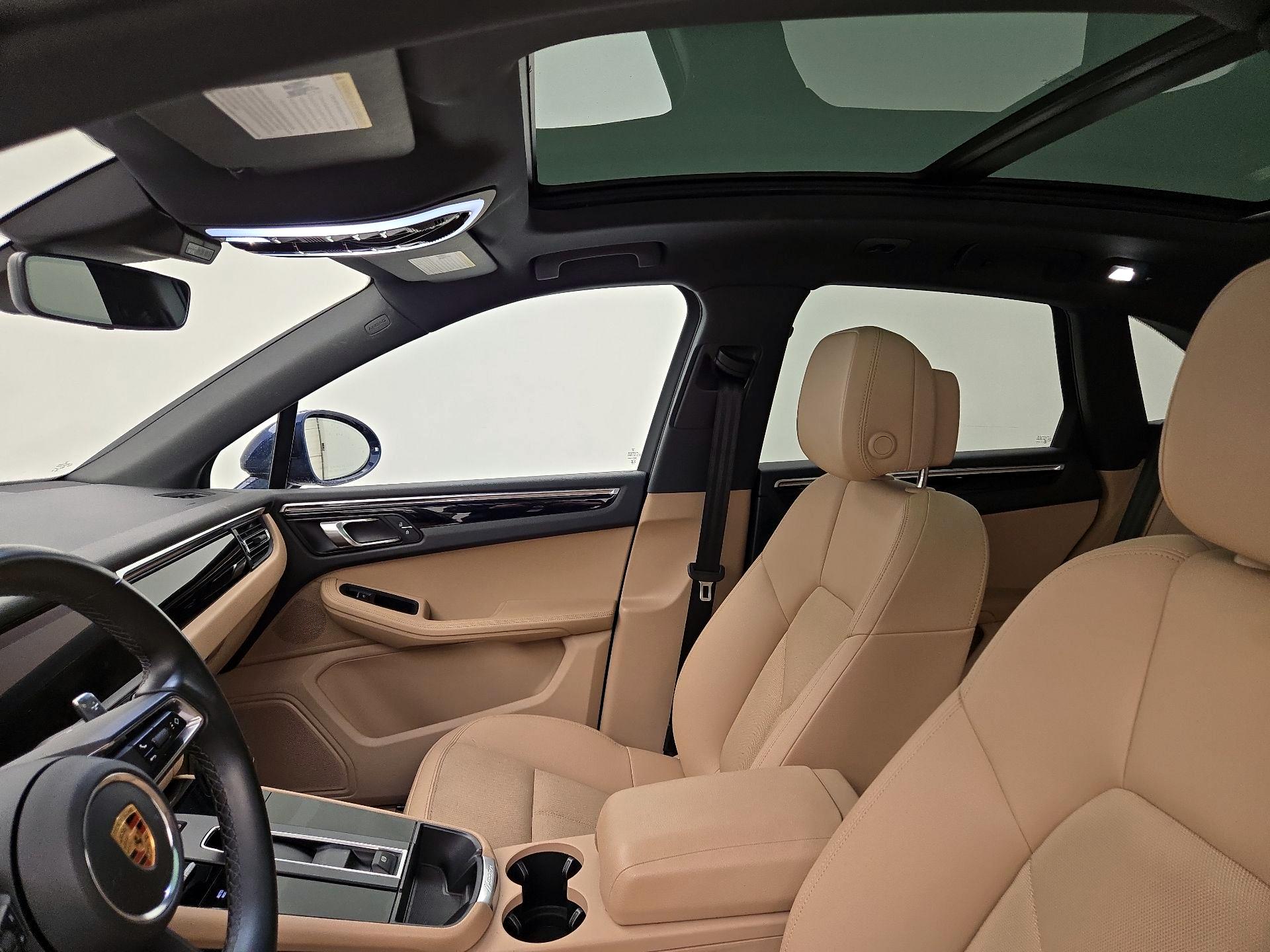 Thumbnail: 2023 Porsche Macan - 20