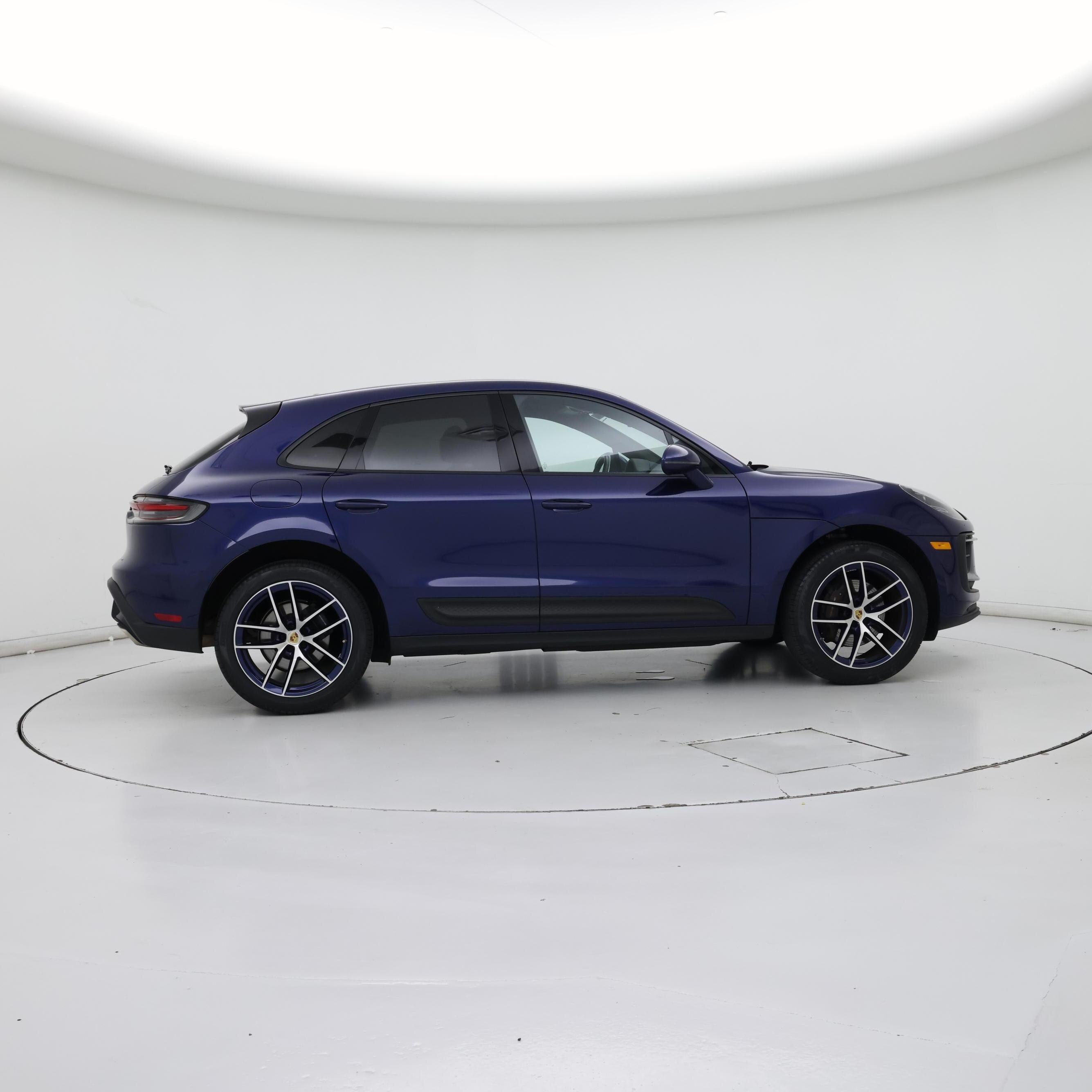 Thumbnail: 2023 Porsche Macan - 7