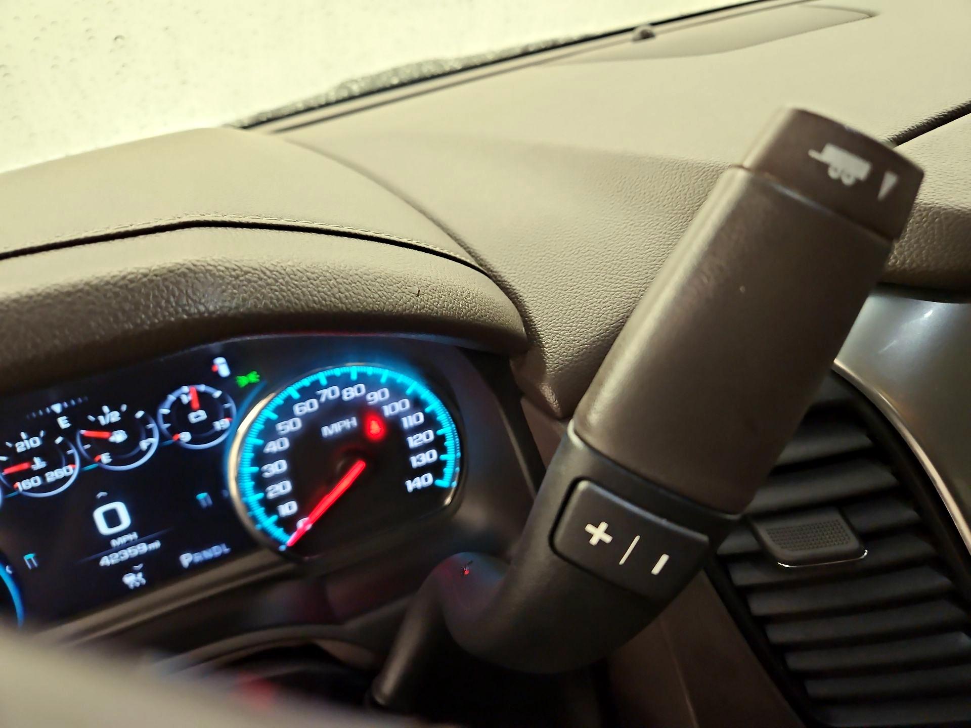 Thumbnail: 2018 Chevrolet Tahoe - 17