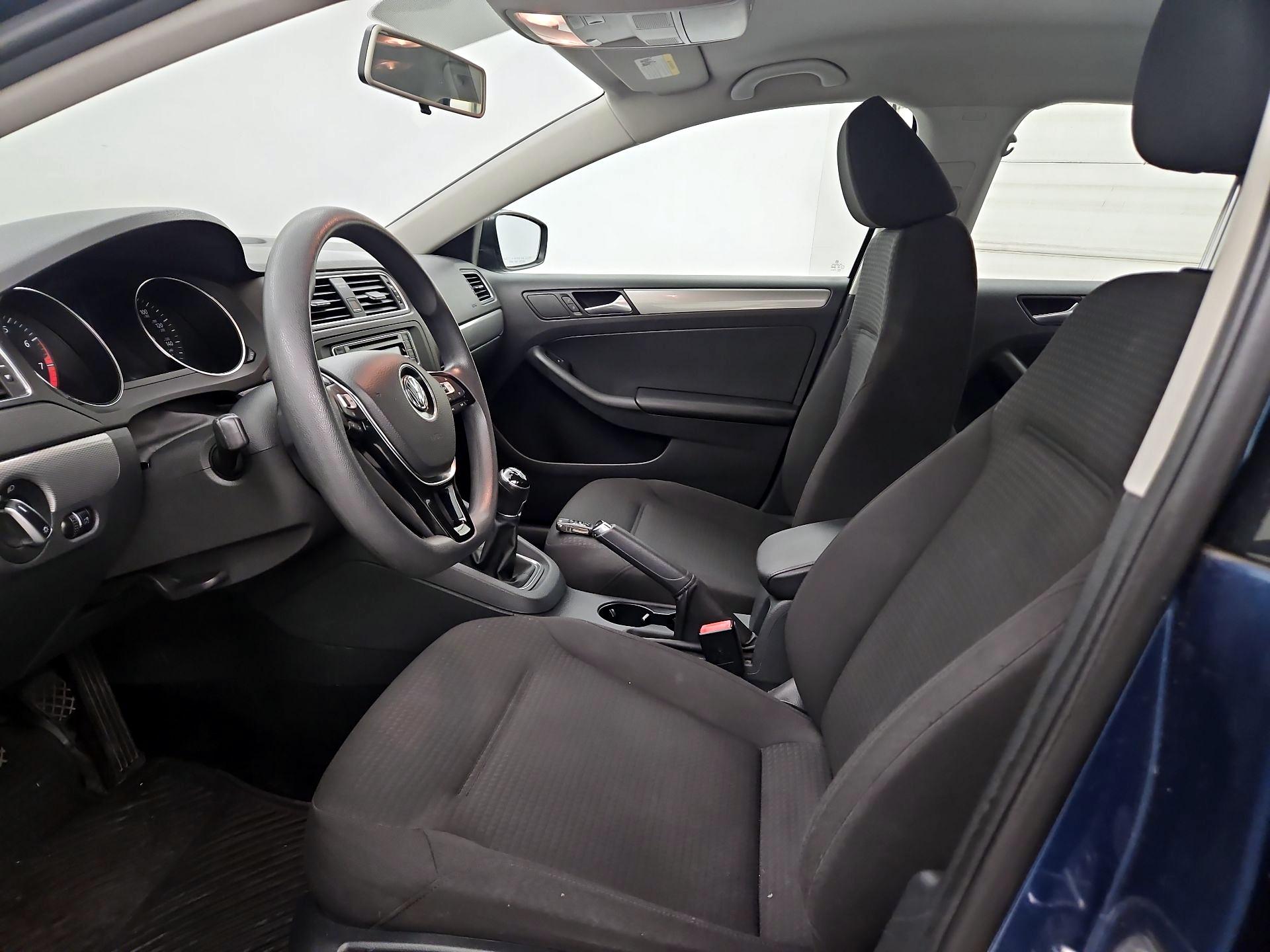 Thumbnail: 2016 Volkswagen Jetta - 11