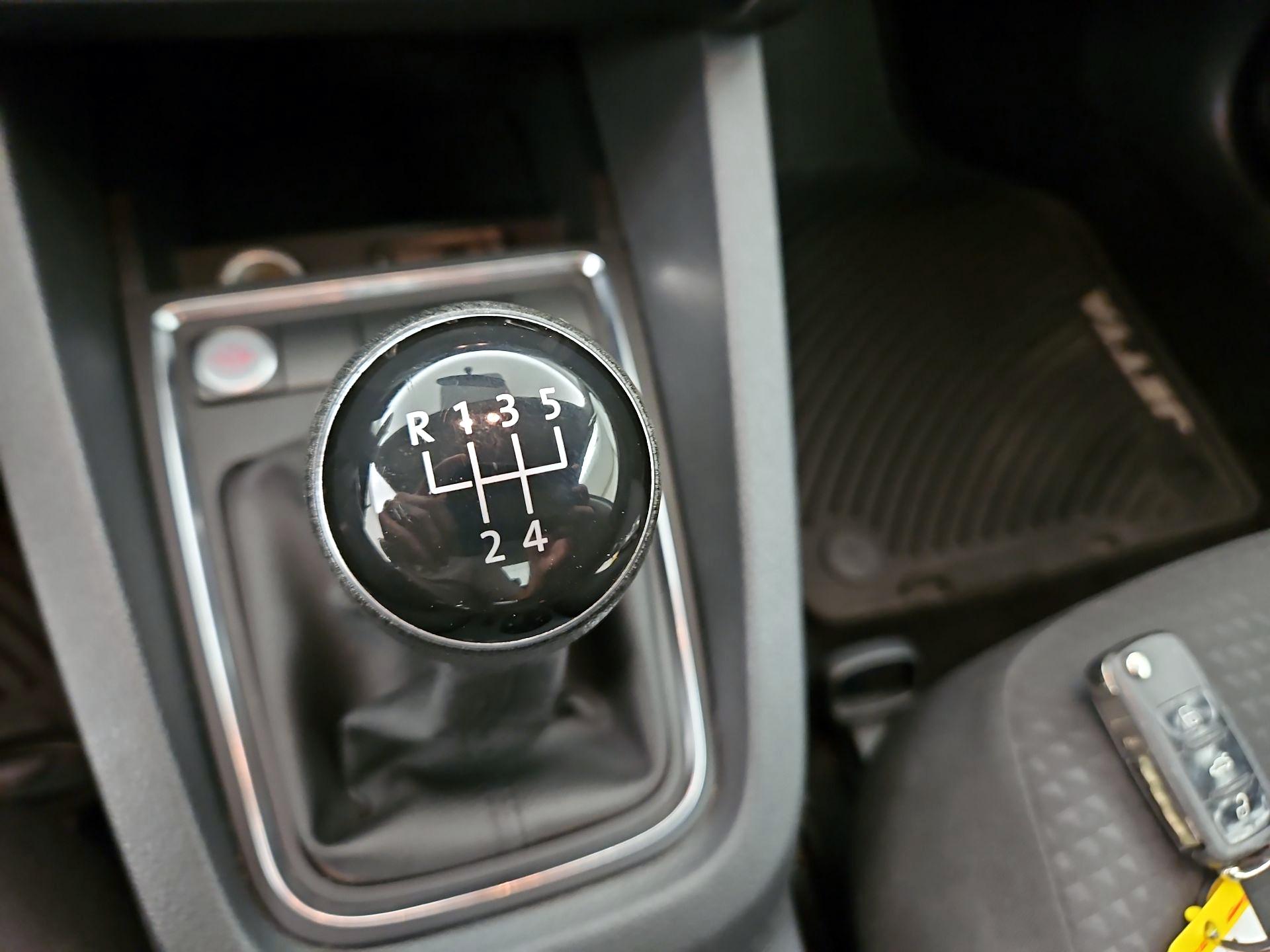 Thumbnail: 2016 Volkswagen Jetta - 17